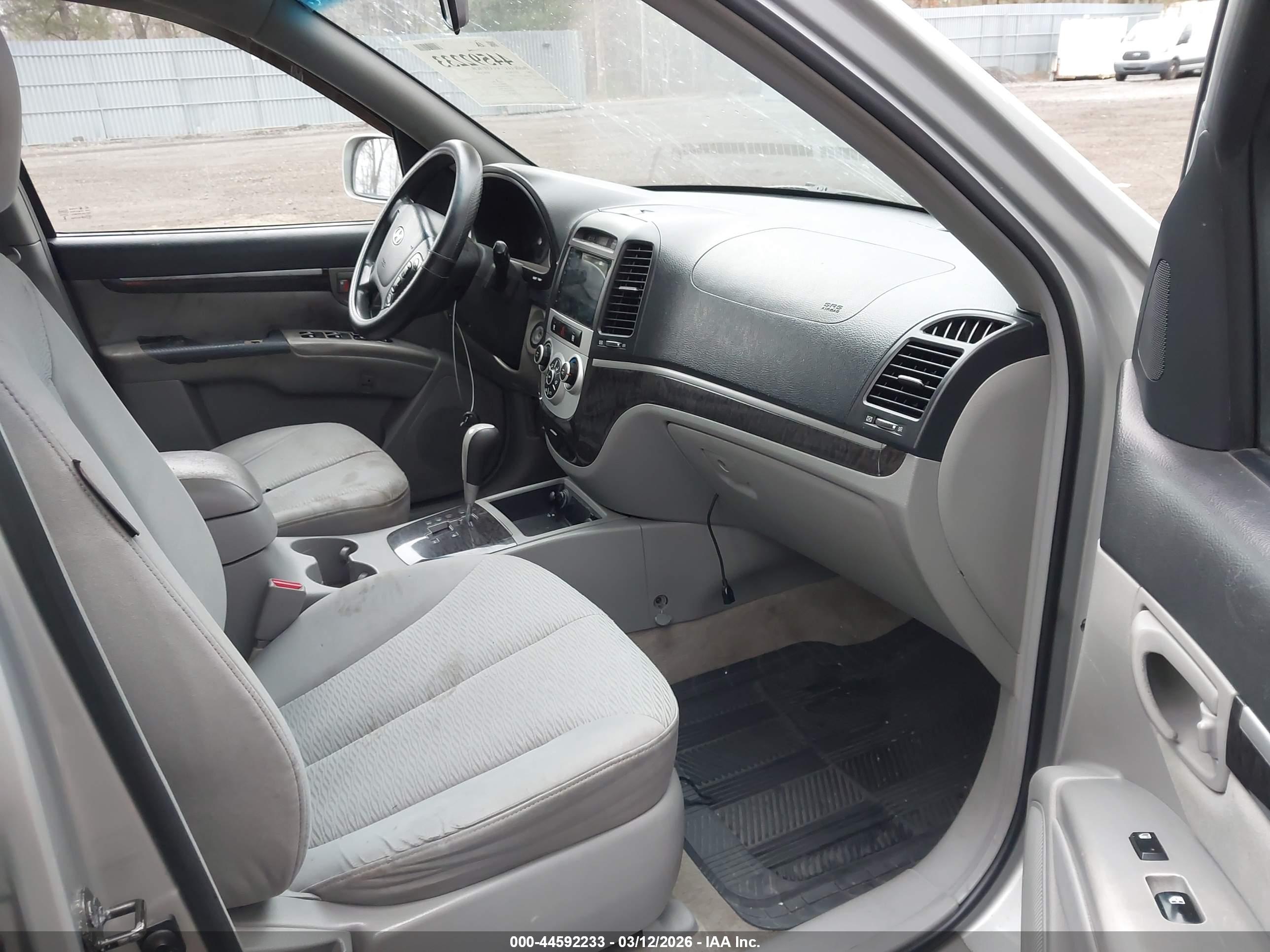 HYUNDAI SANTA image 5