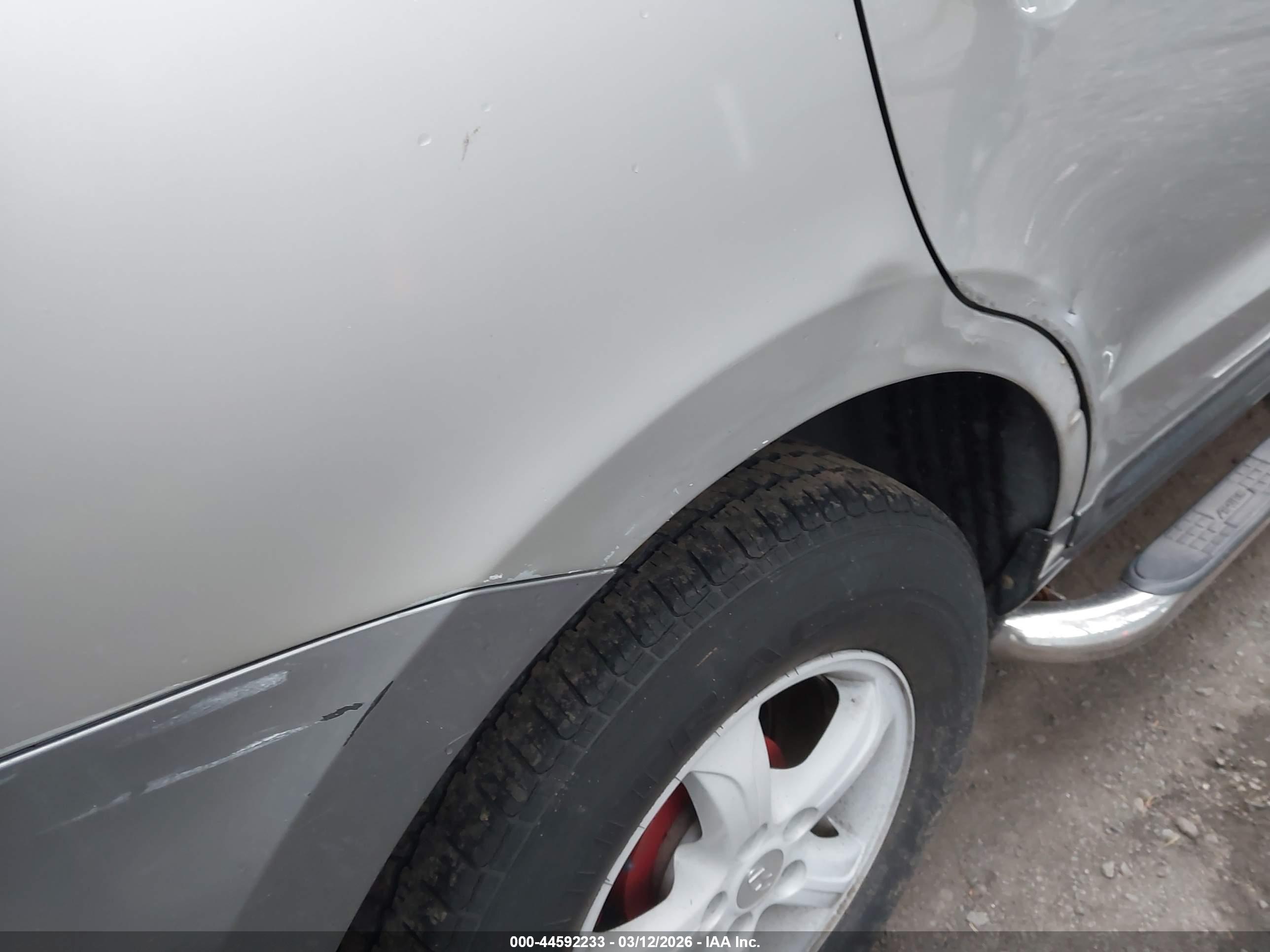 HYUNDAI SANTA image 6