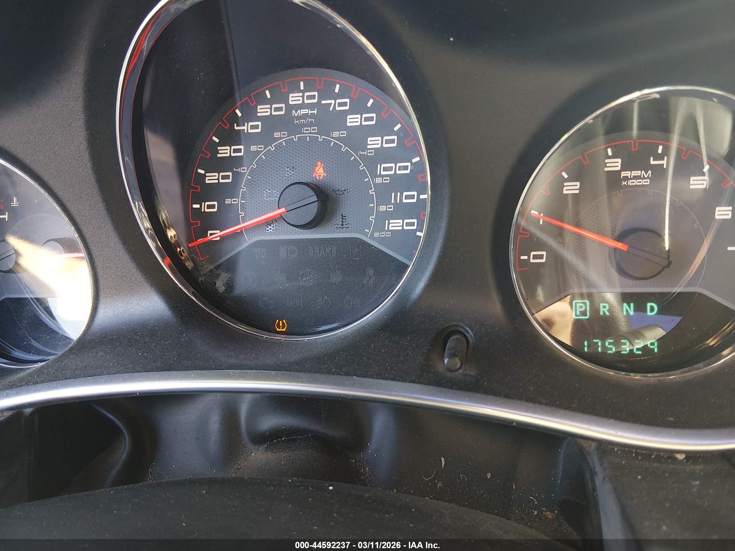 DODGE AVENGER image 7