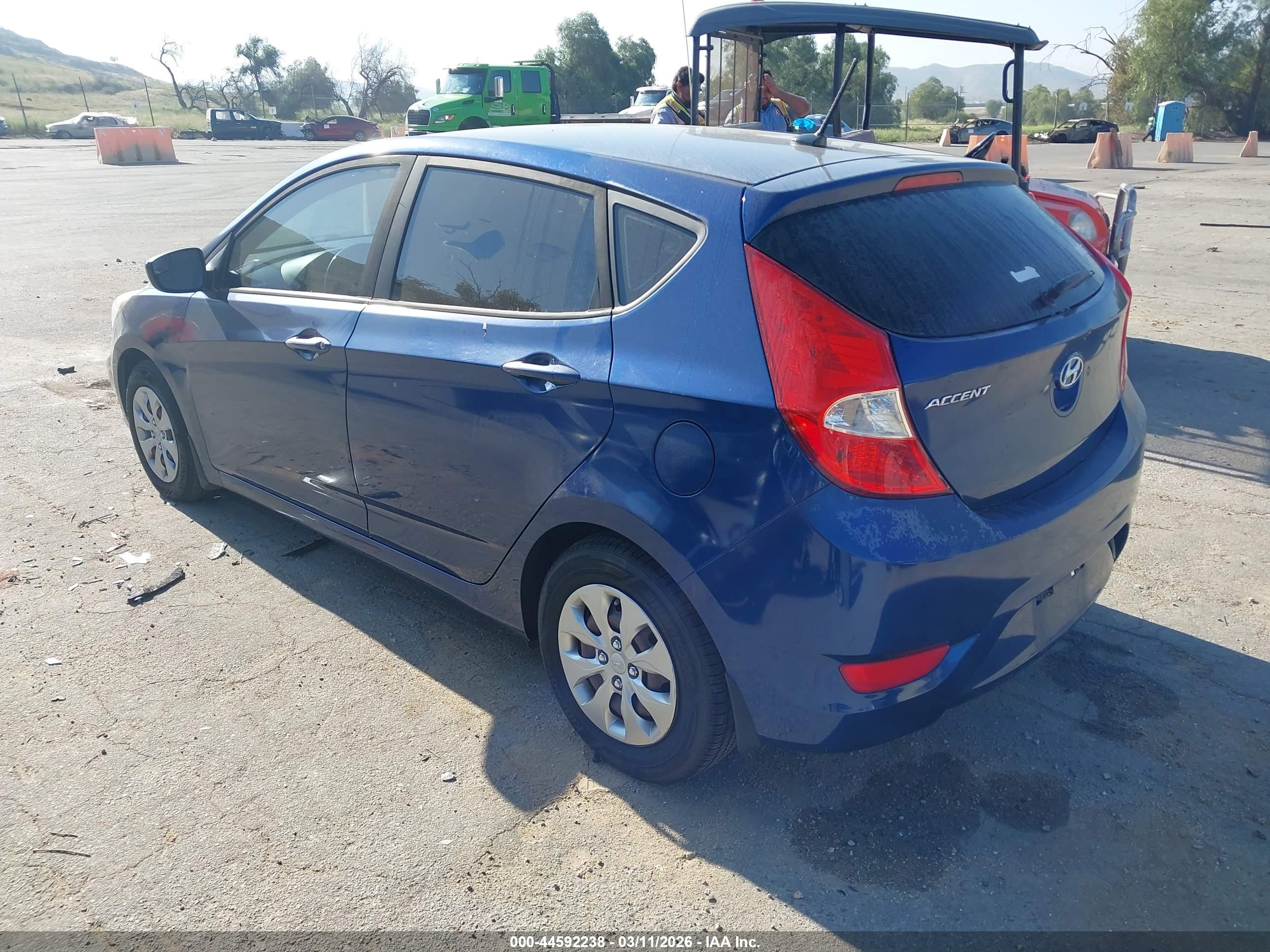 HYUNDAI ACCENT image 3