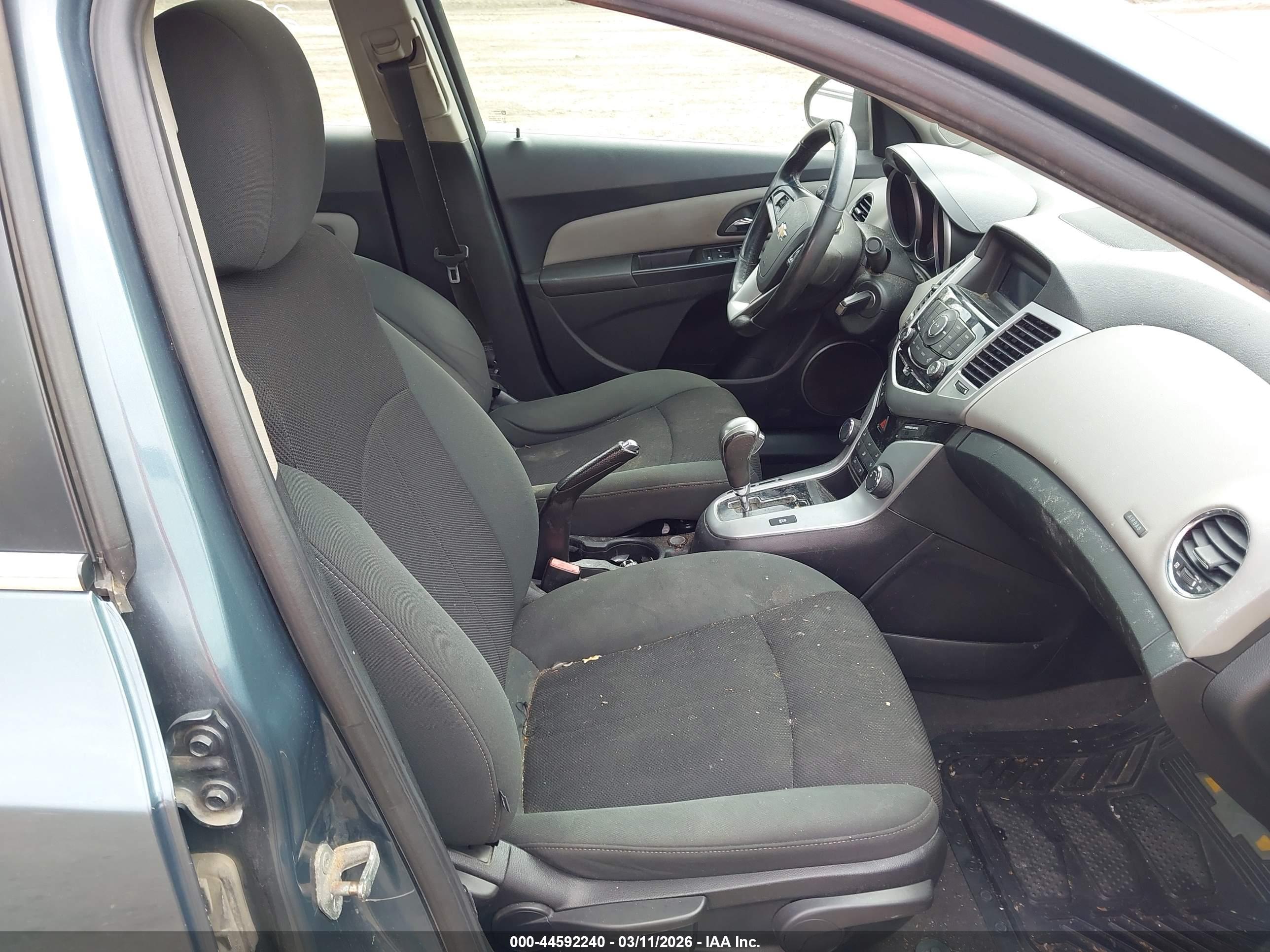 CHEVROLET CRUZE image 5