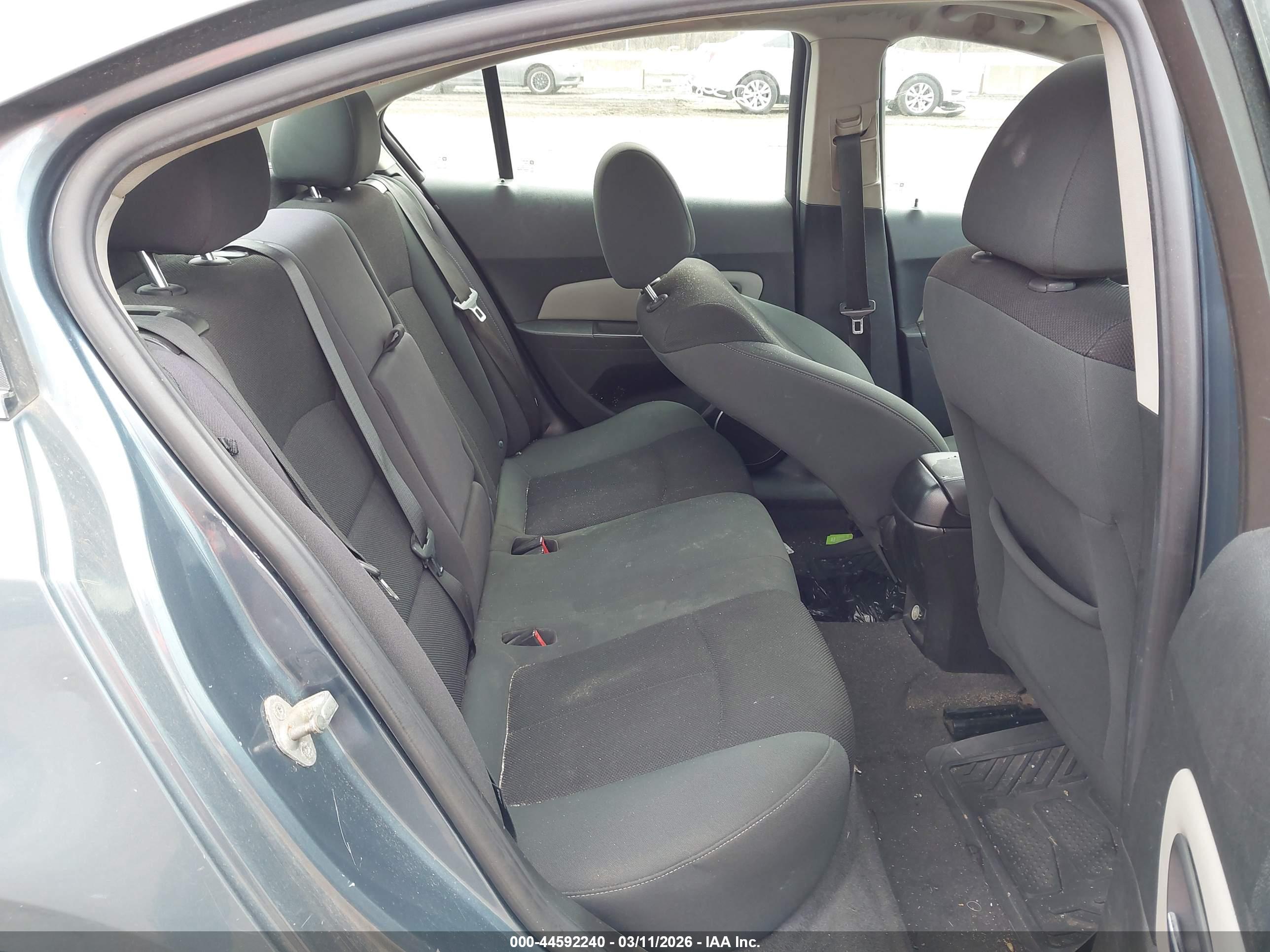 CHEVROLET CRUZE image 8