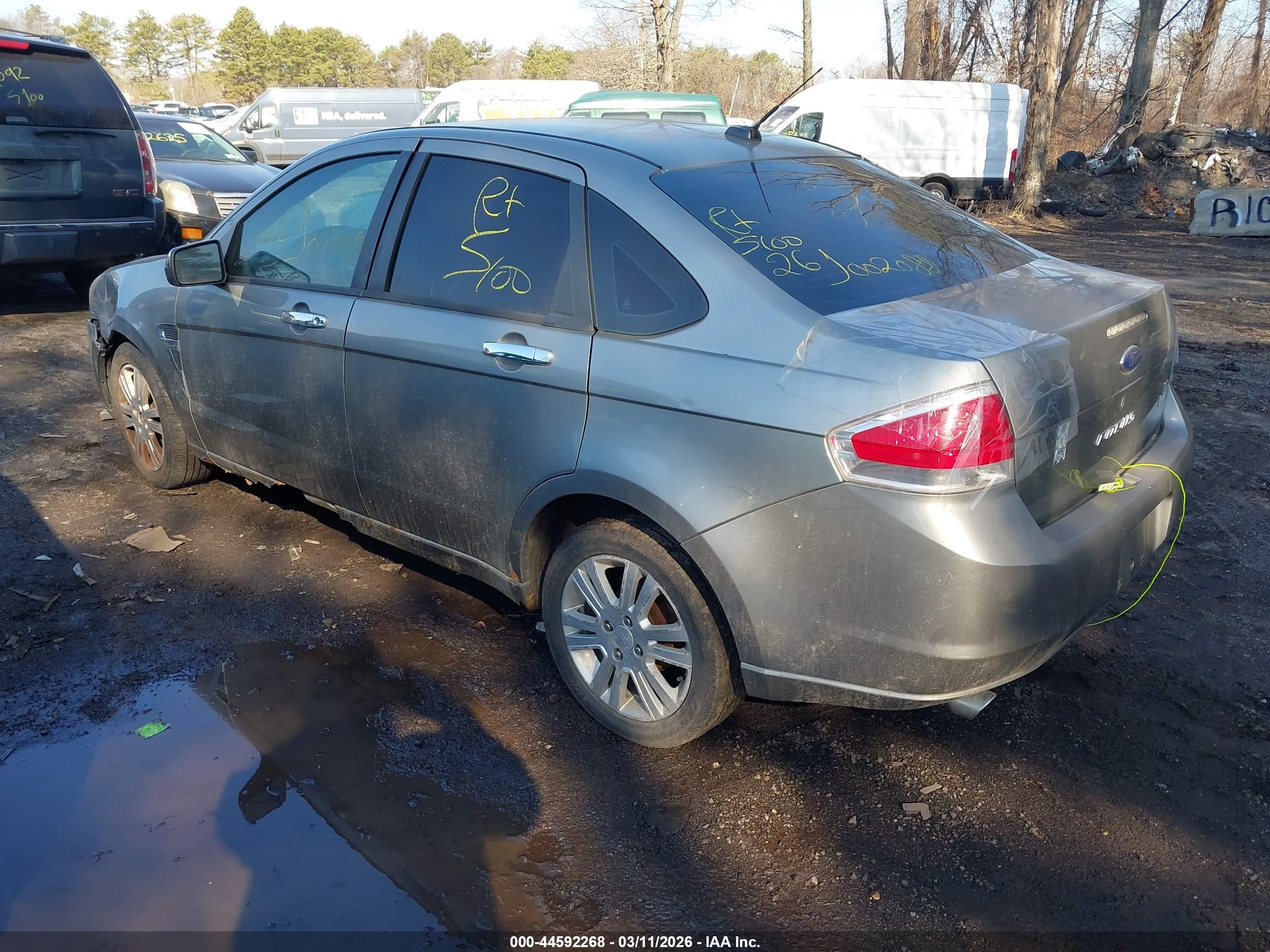 FORD FOCUS image 3