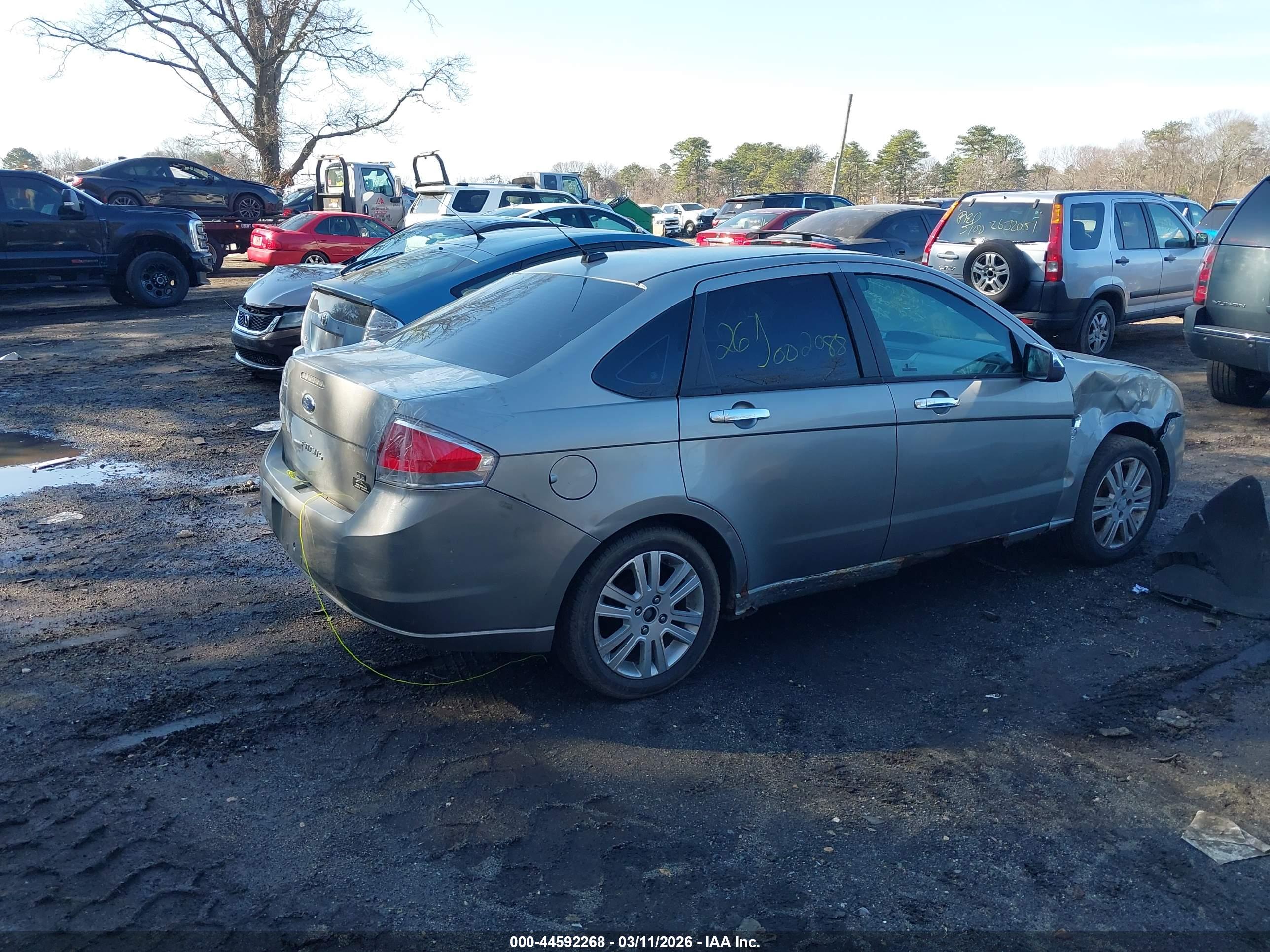 FORD FOCUS image 4