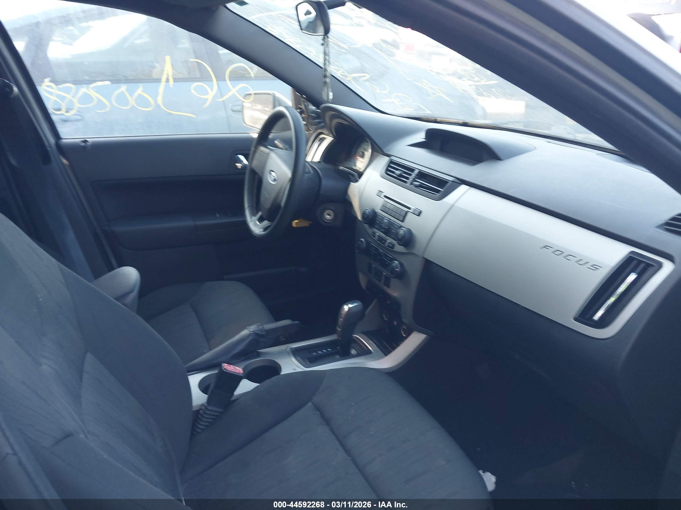 FORD FOCUS image 5