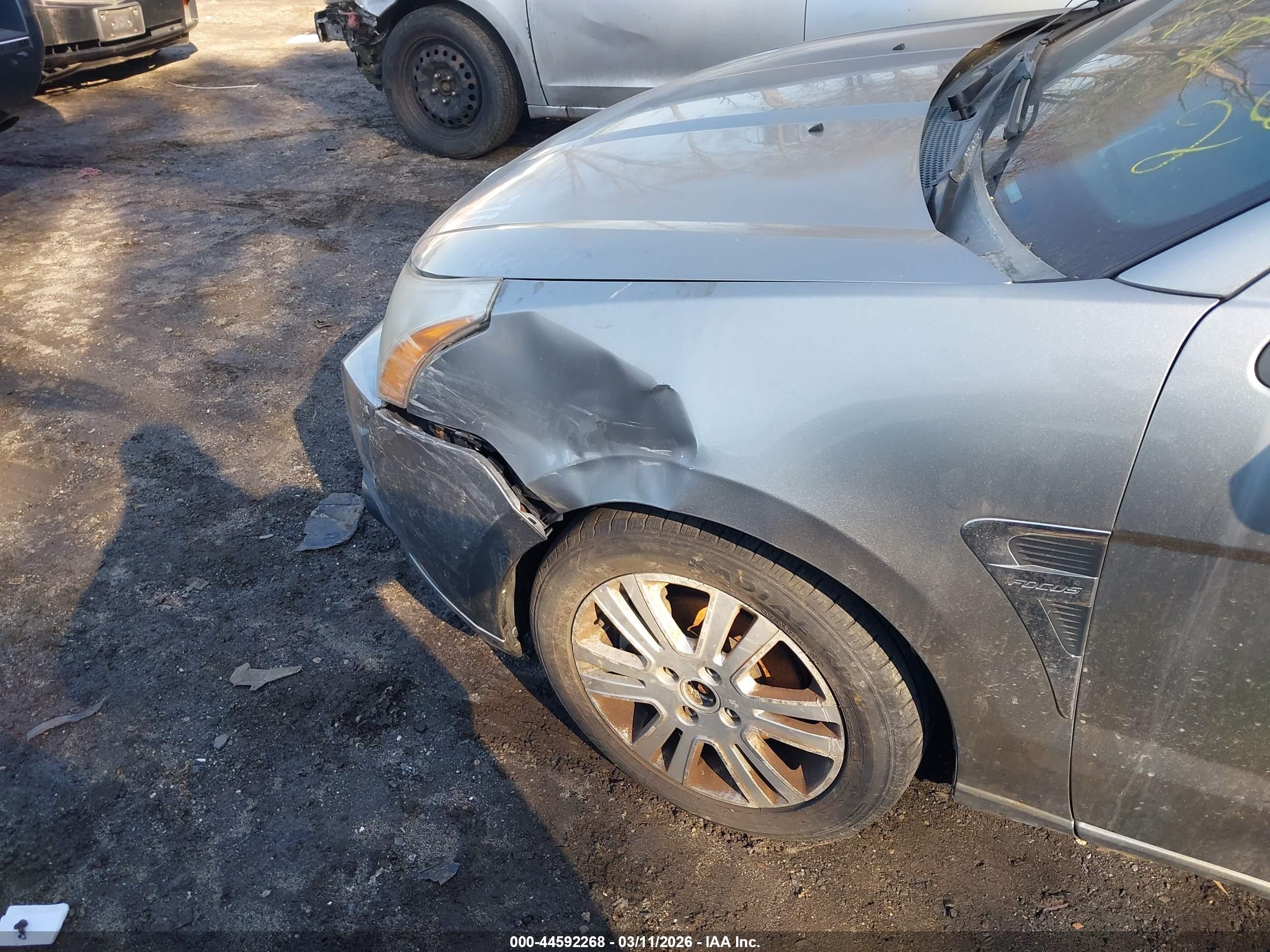 FORD FOCUS image 6