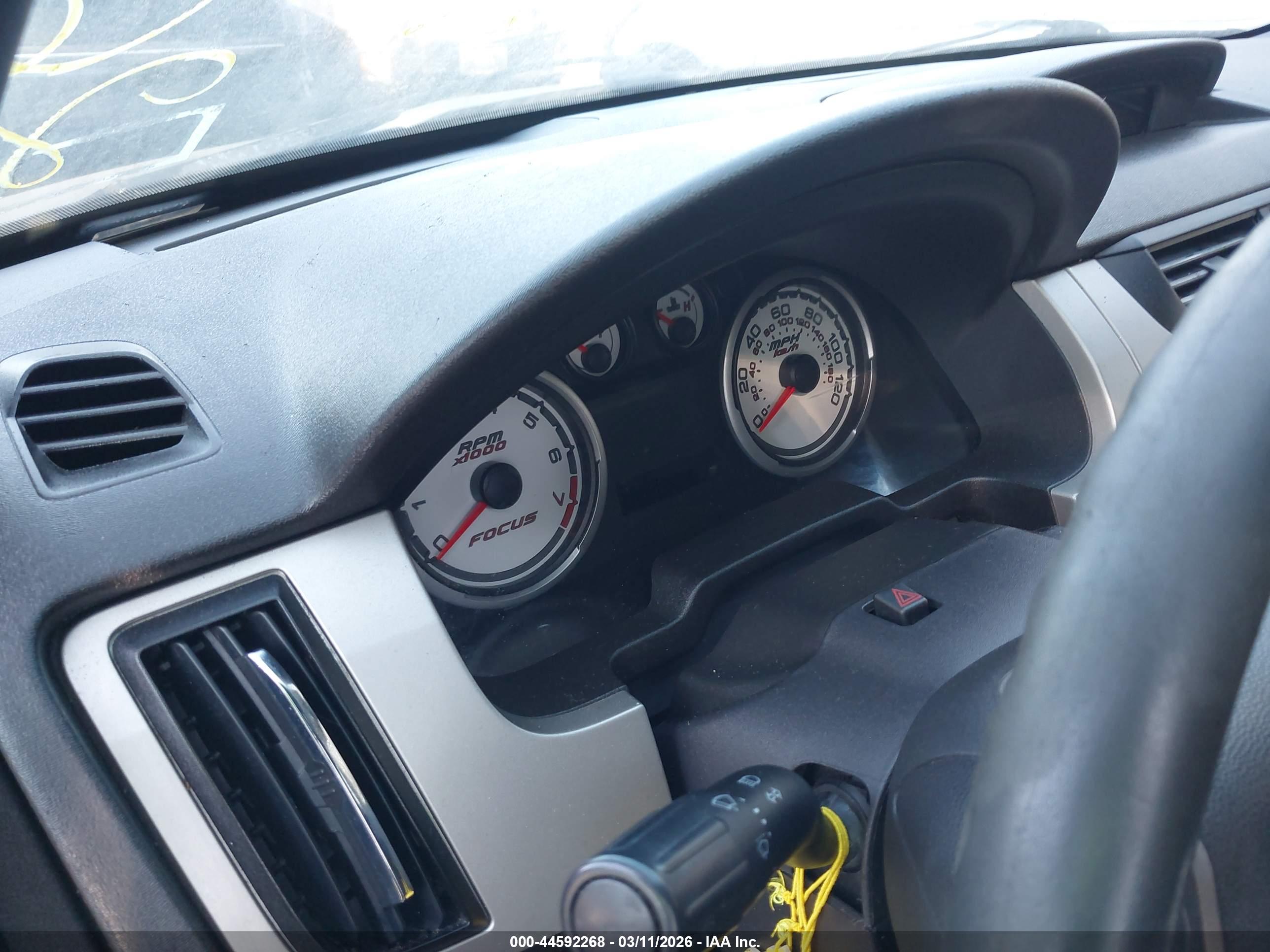 FORD FOCUS image 7