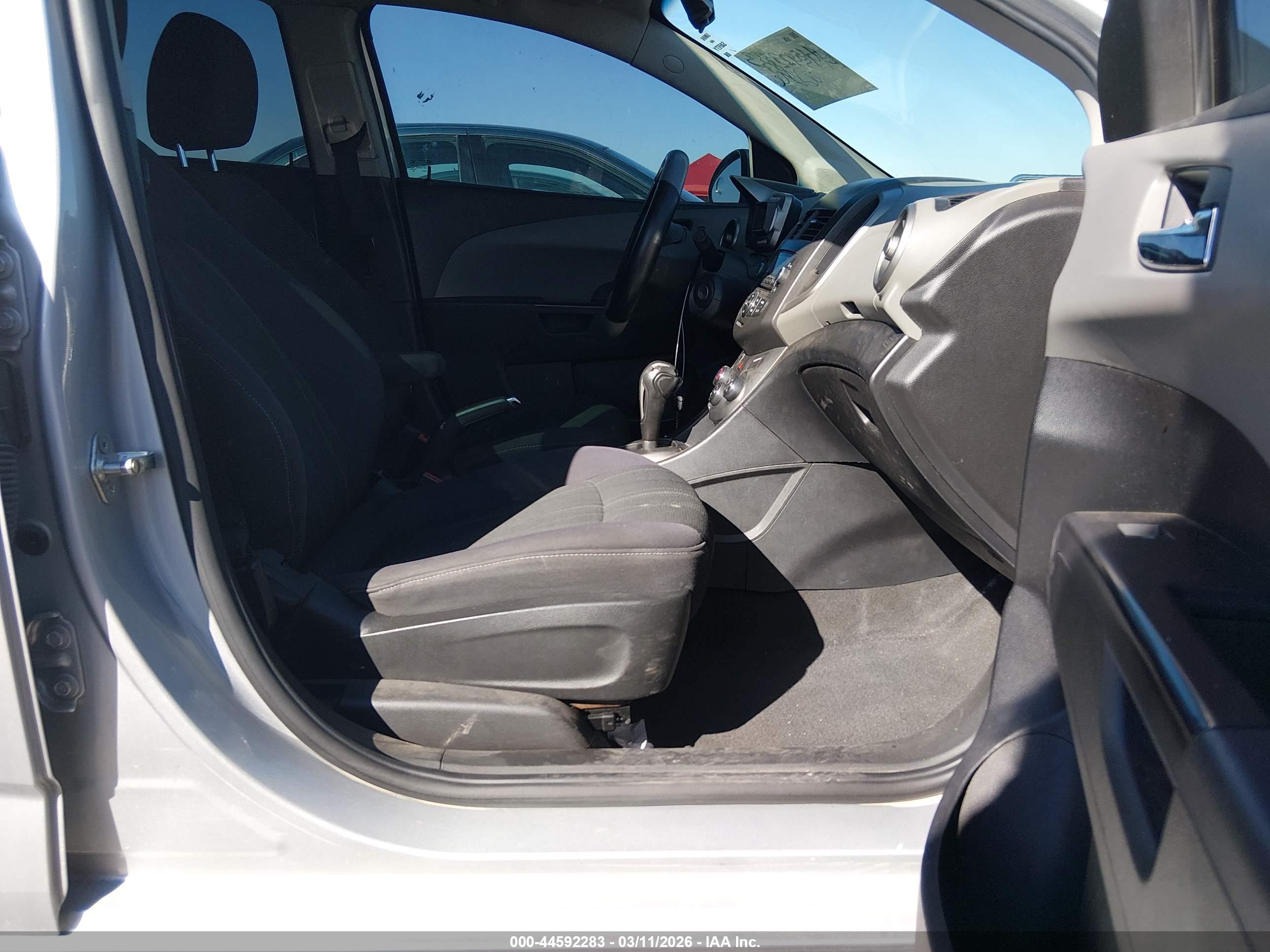 CHEVROLET SONIC image 5
