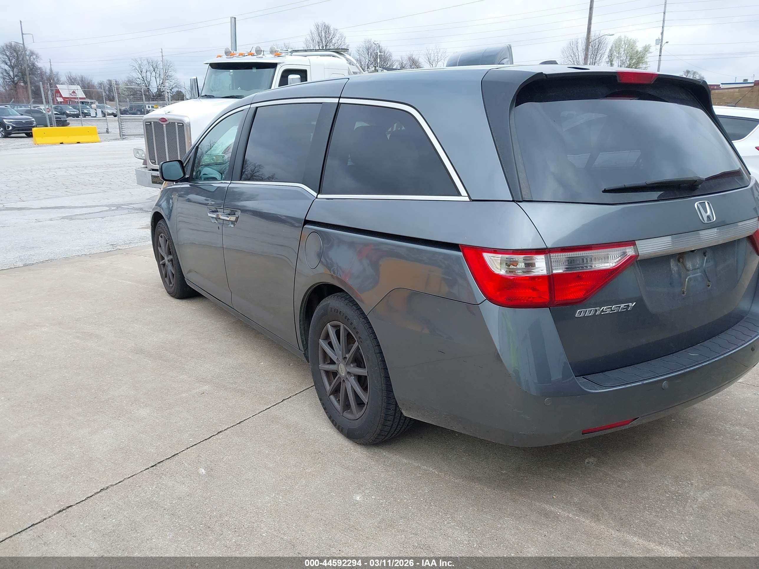 HONDA ODYSSEY image 3