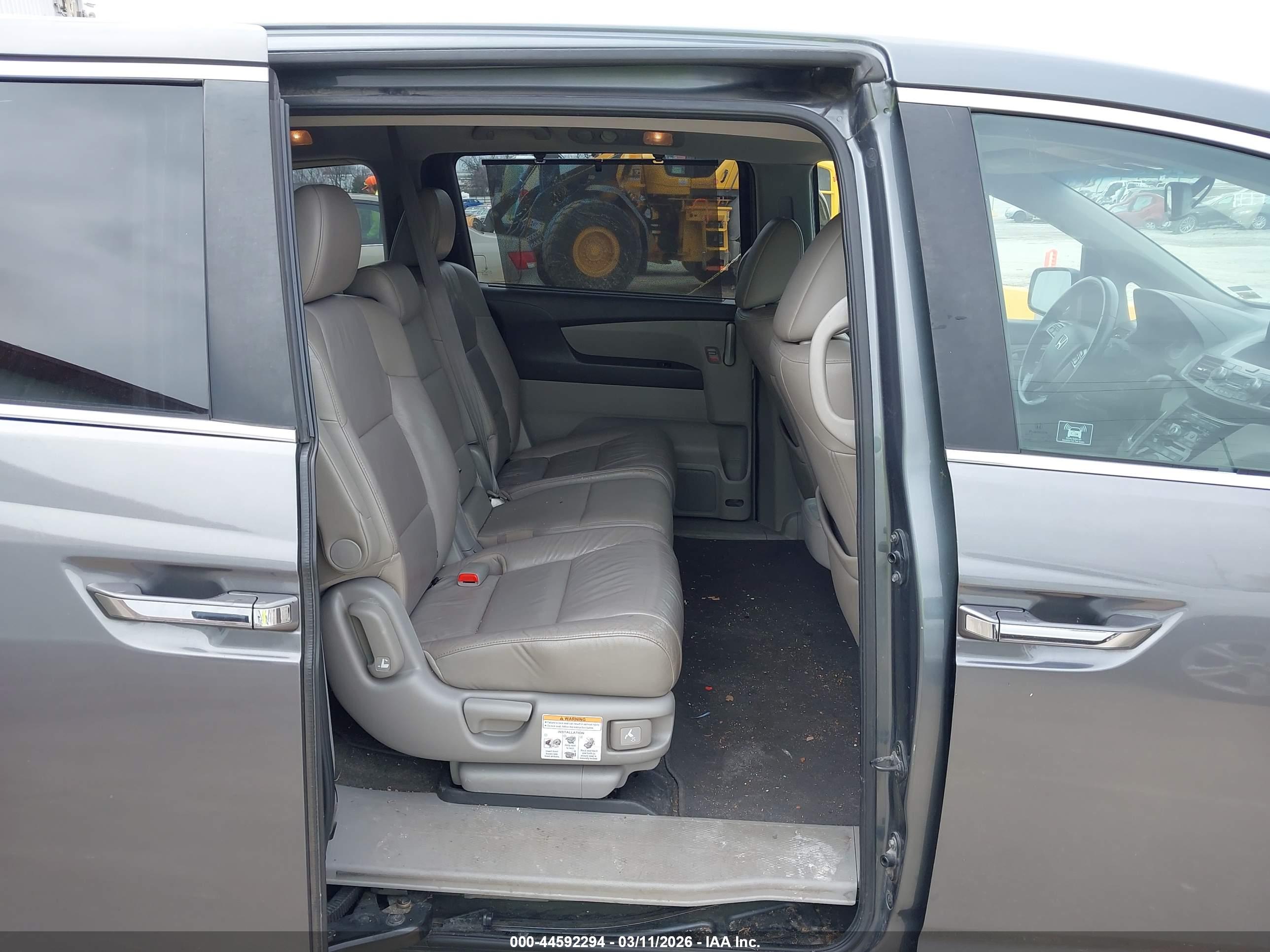 HONDA ODYSSEY image 8