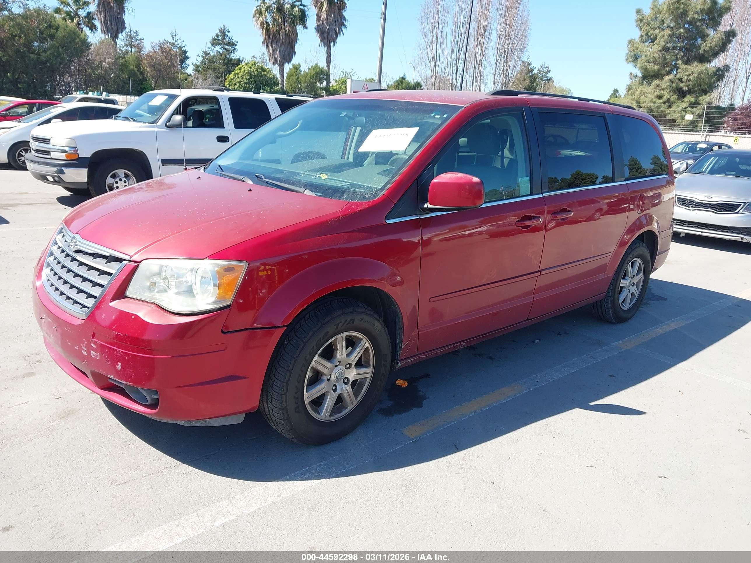 CHRYSLER TOWN image 2