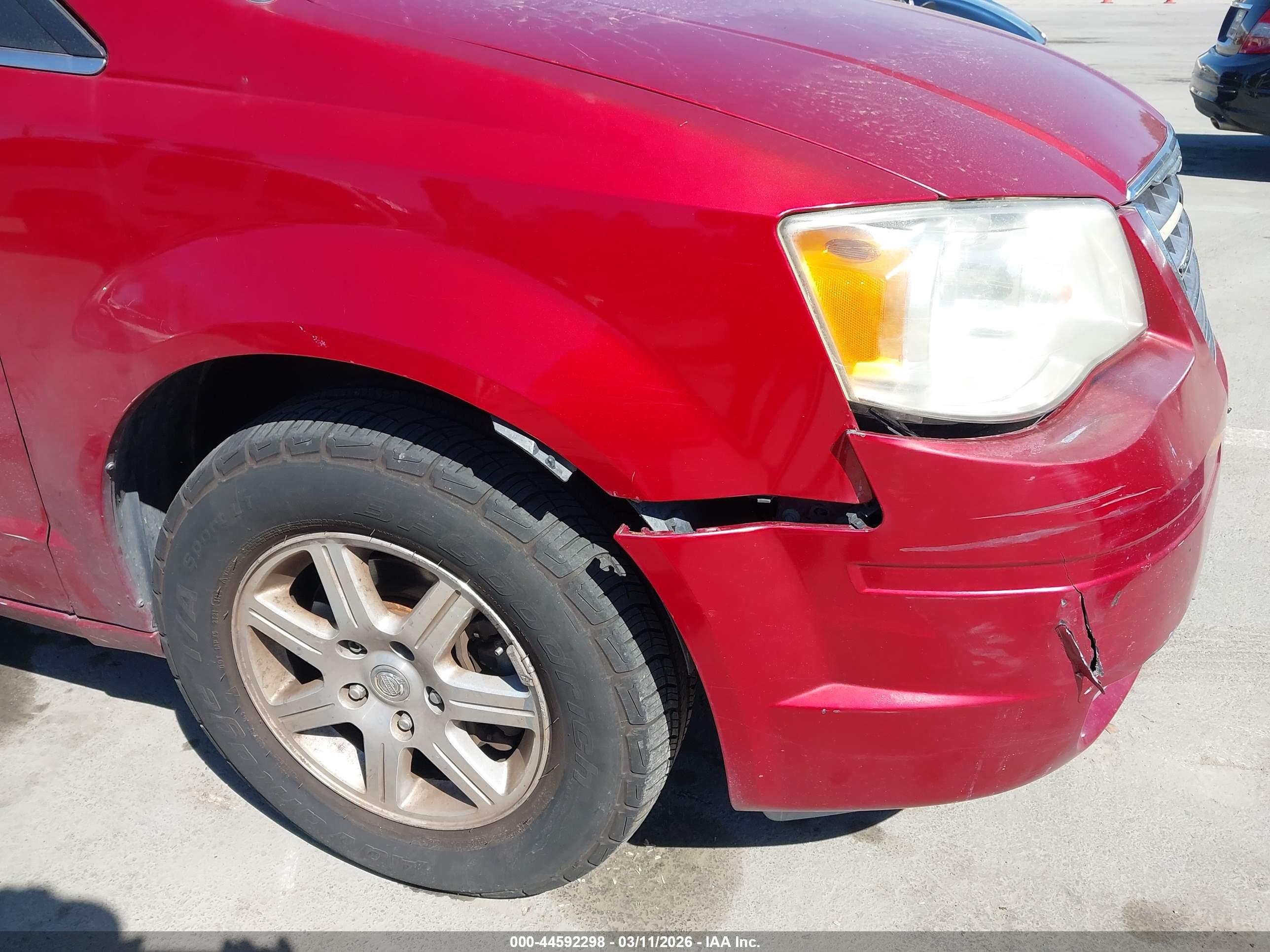 CHRYSLER TOWN image 6