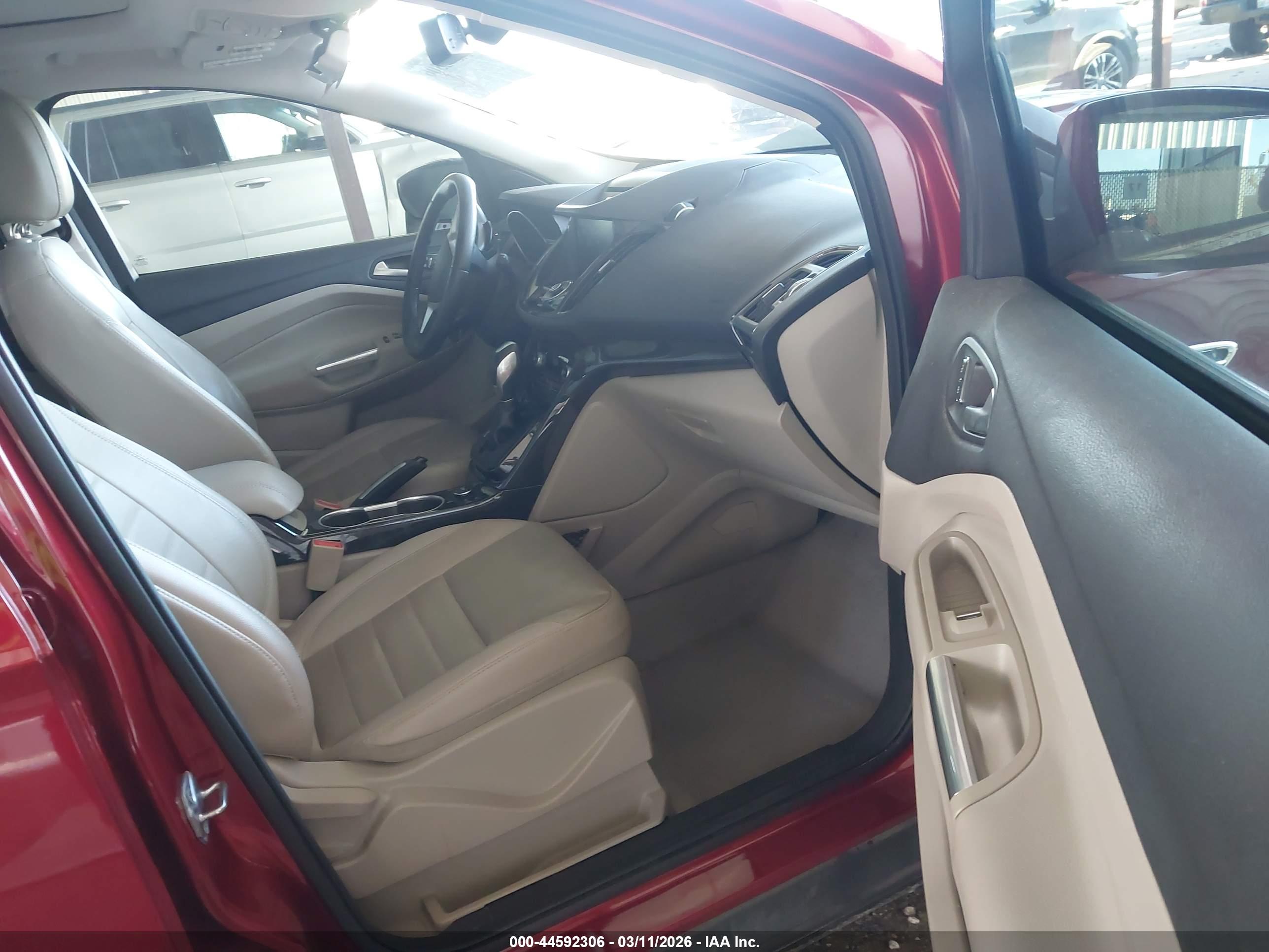 FORD ESCAPE image 5
