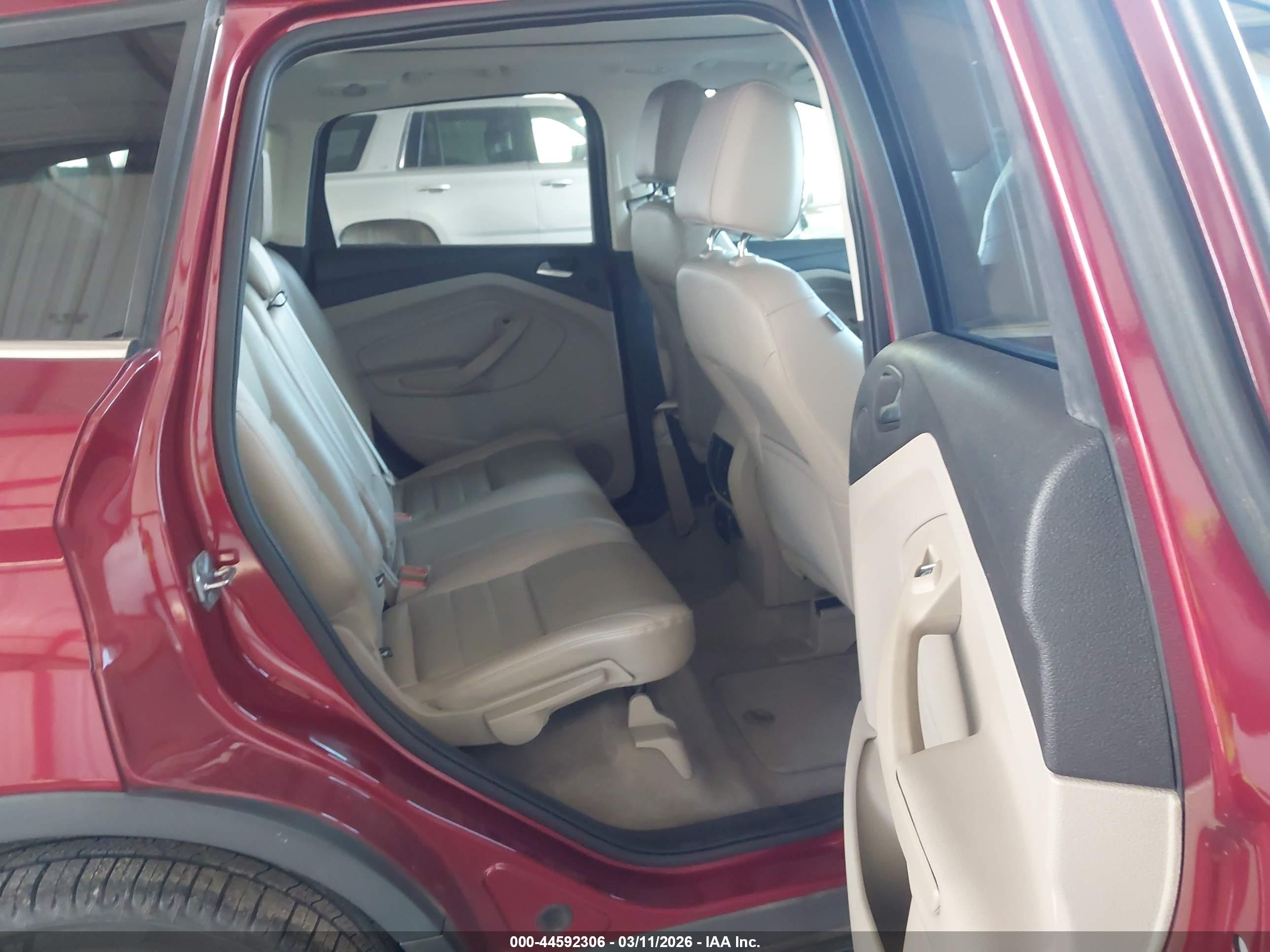 FORD ESCAPE image 8