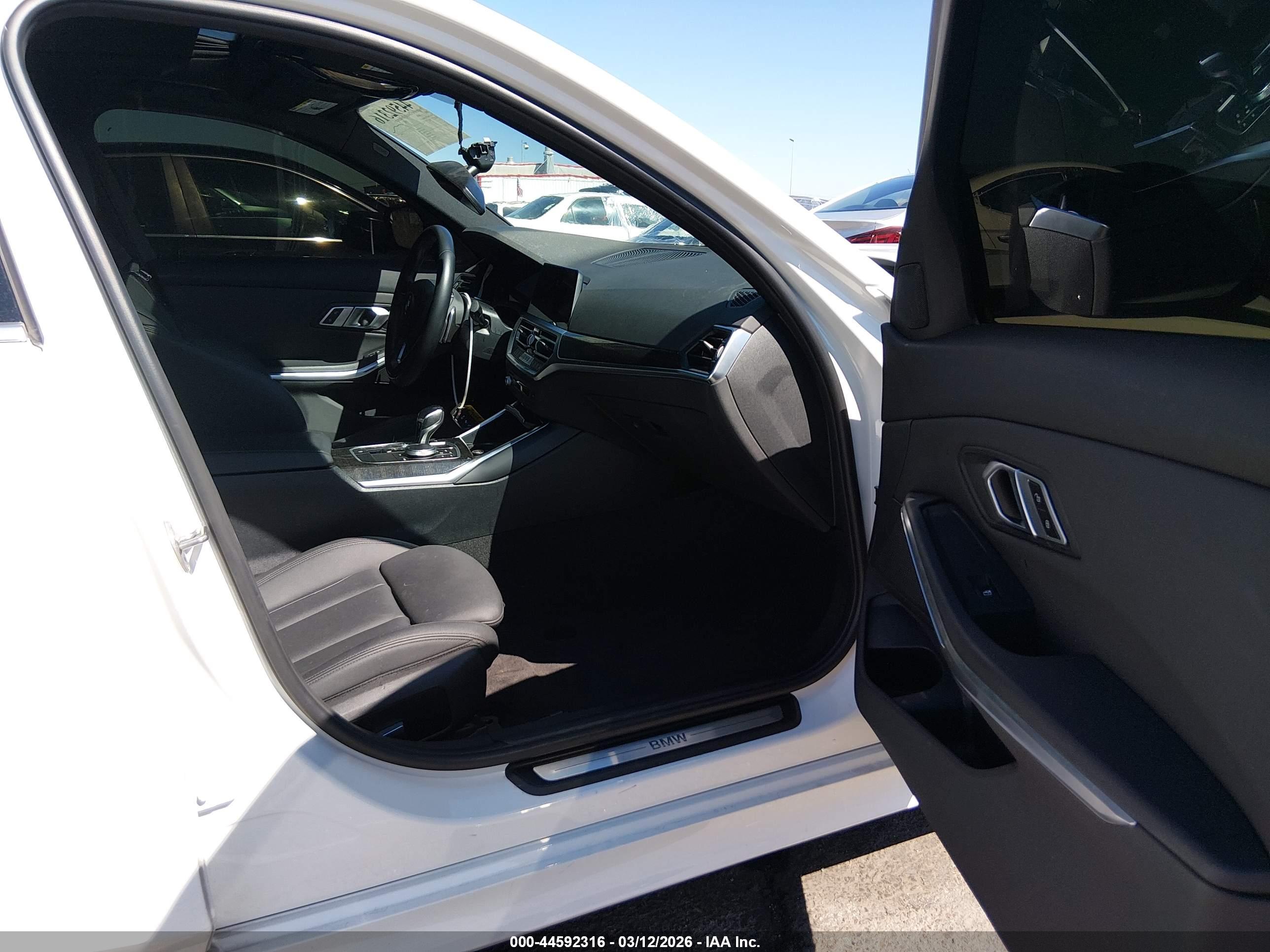 BMW 330E image 5