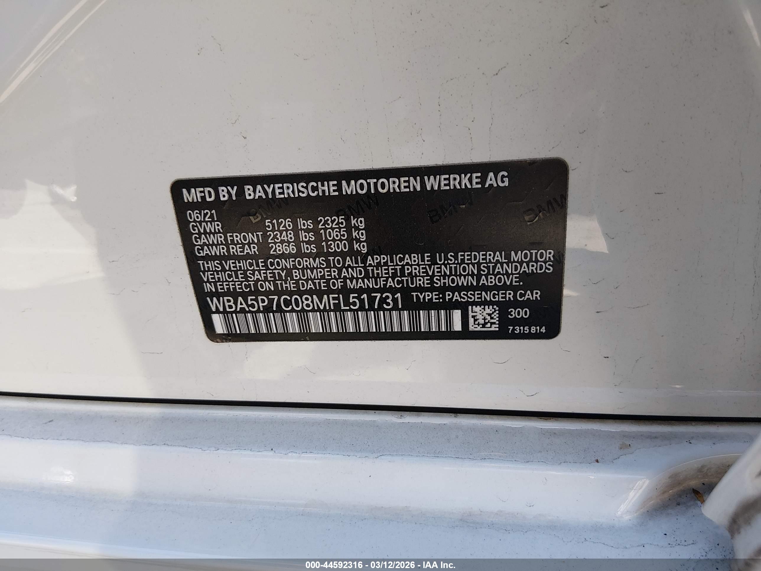 BMW 330E image 9