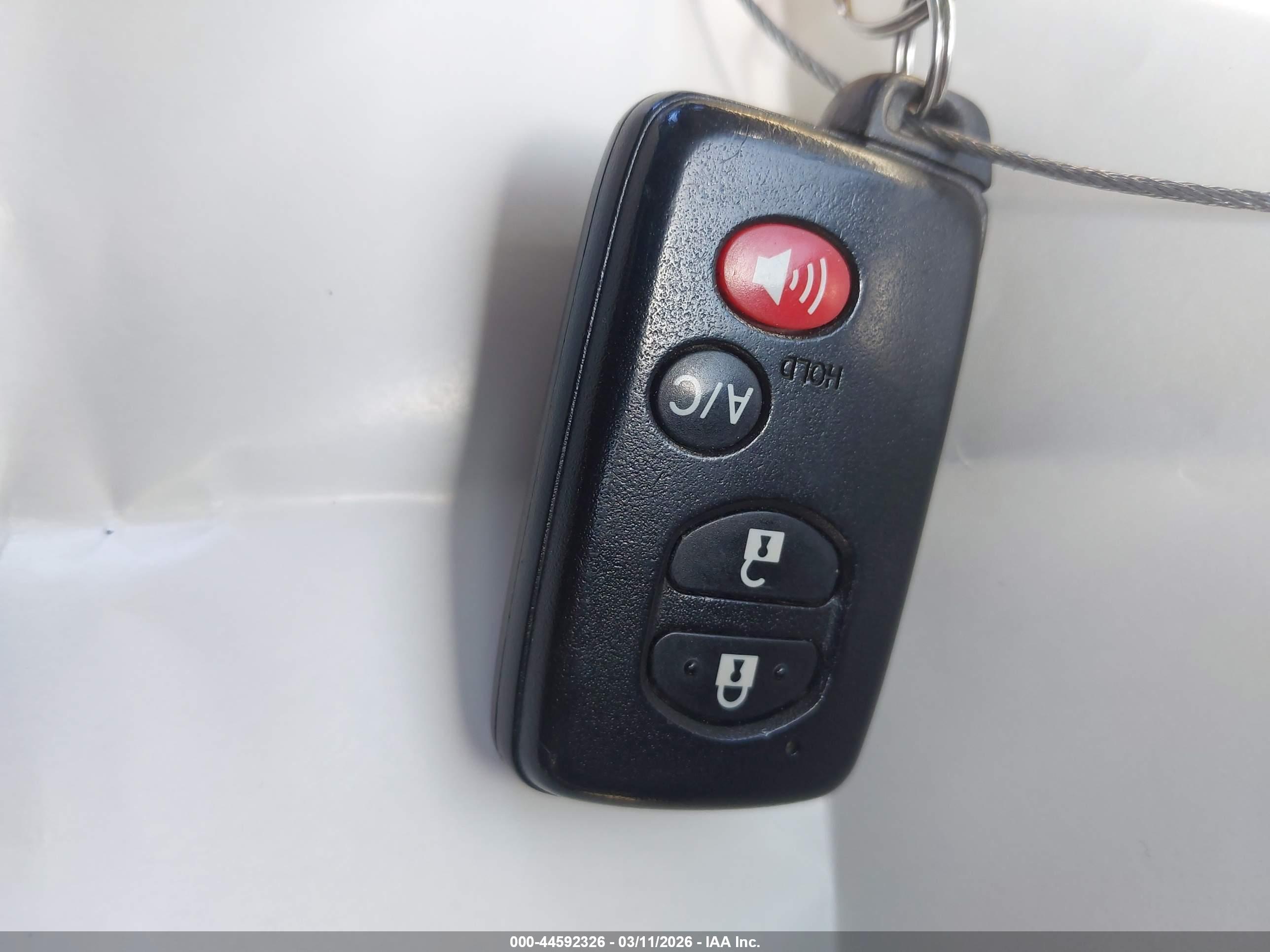 TOYOTA PRIUS image 11