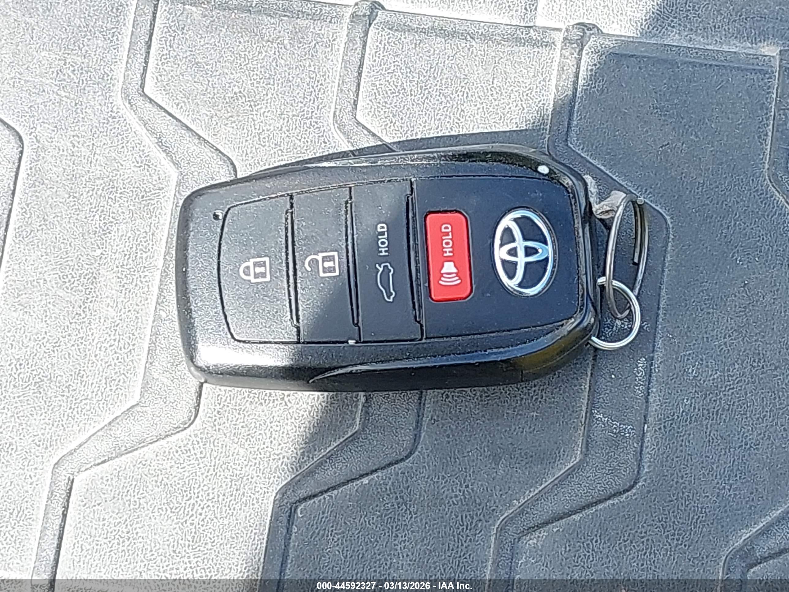 TOYOTA CAMRY image 11