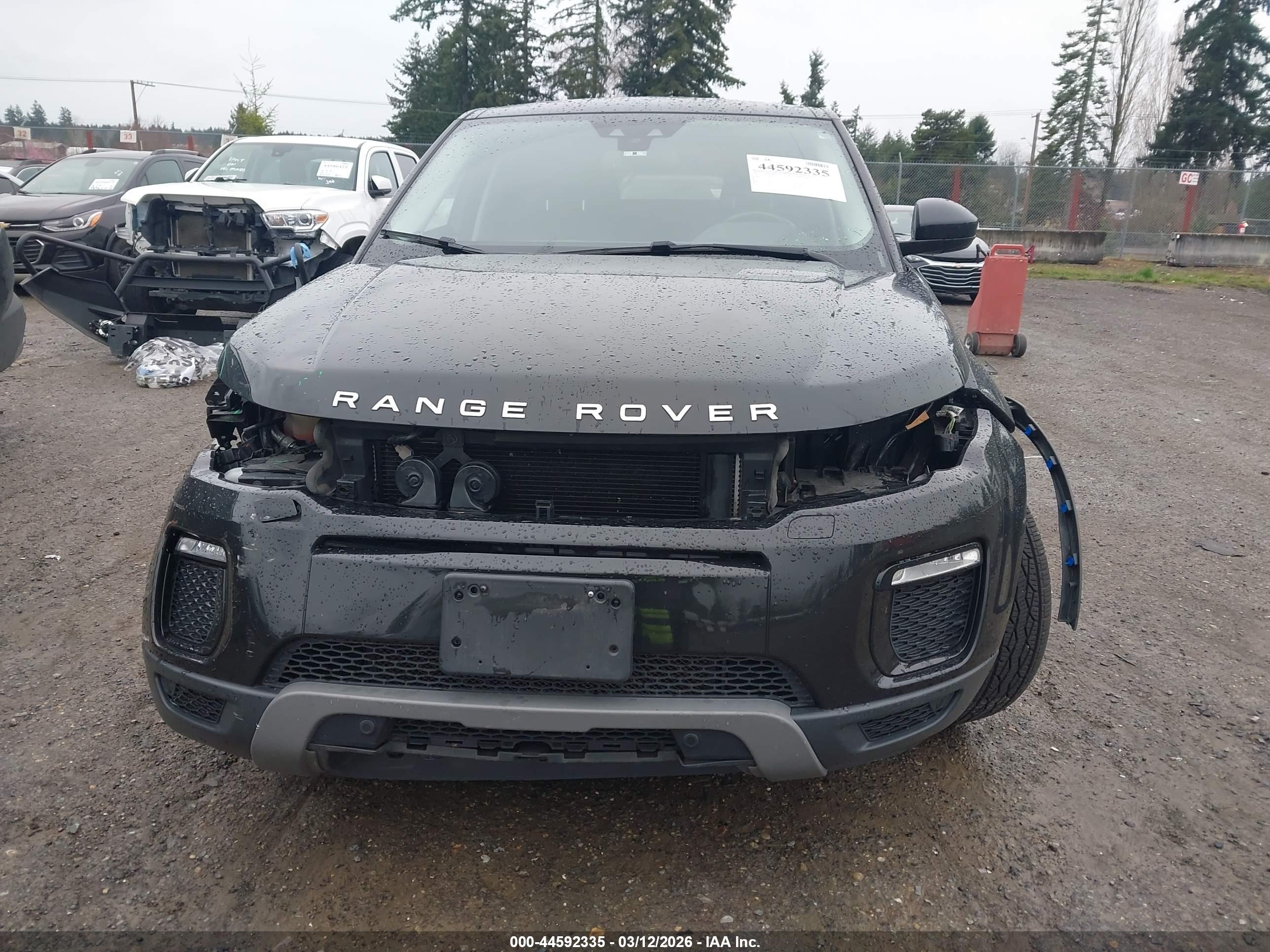 LAND ROVER image 6