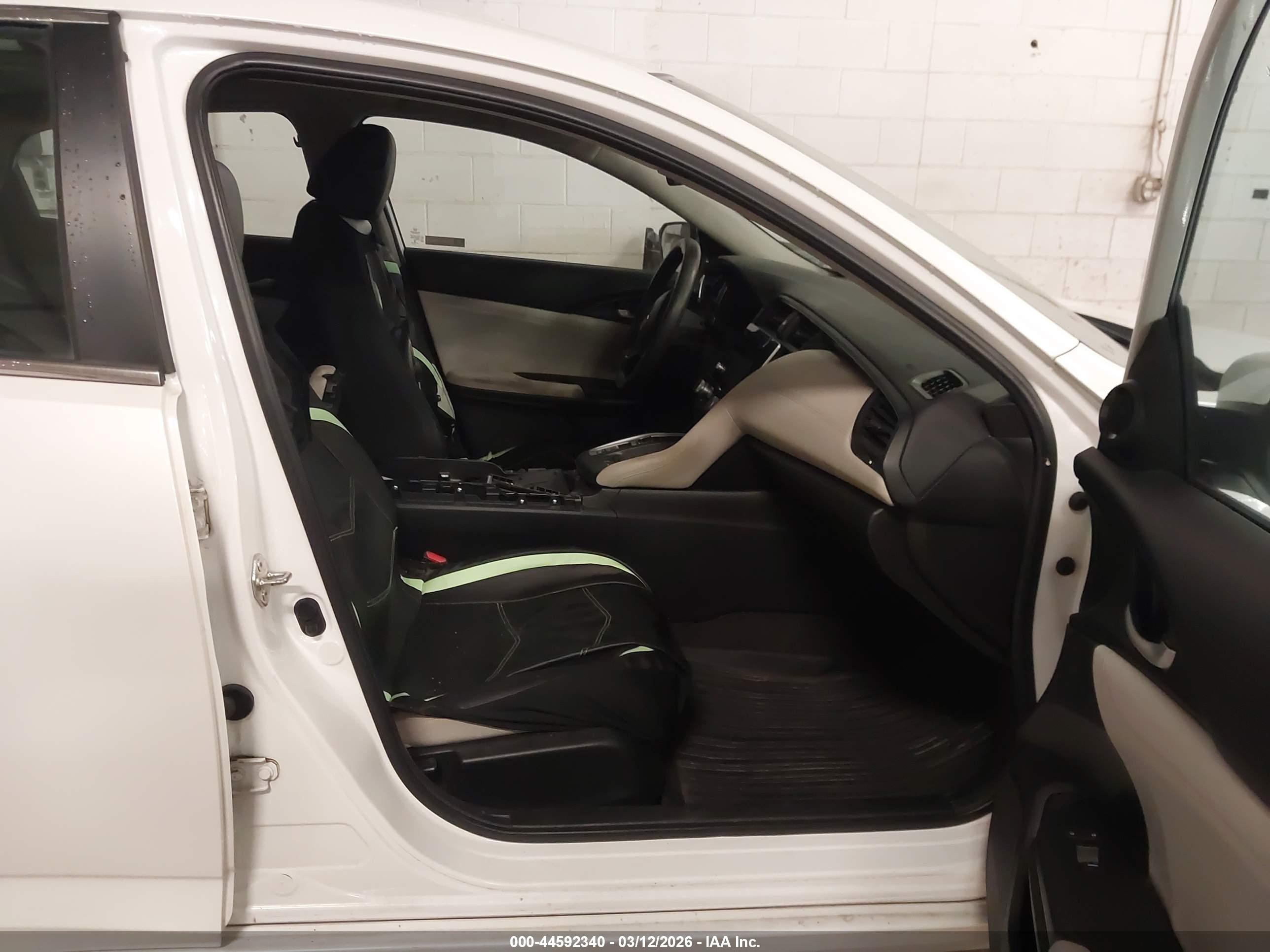 HONDA INSIGHT image 5