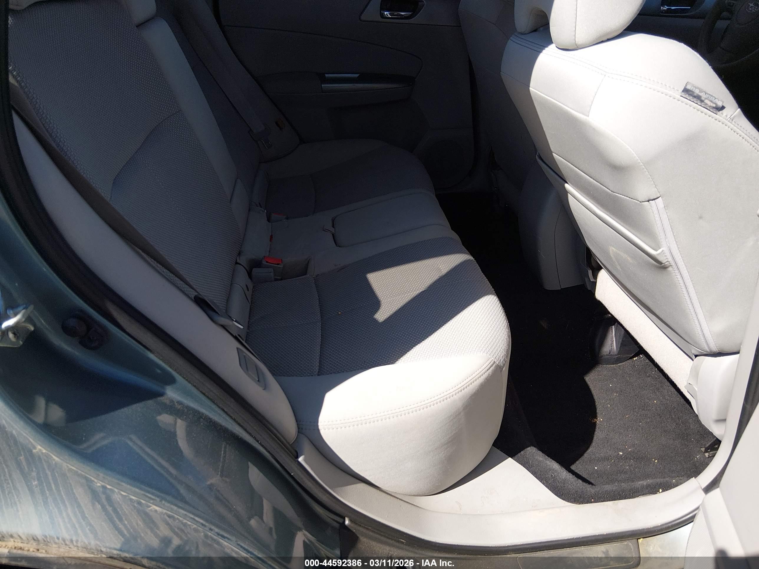 SUBARU FORESTER image 8