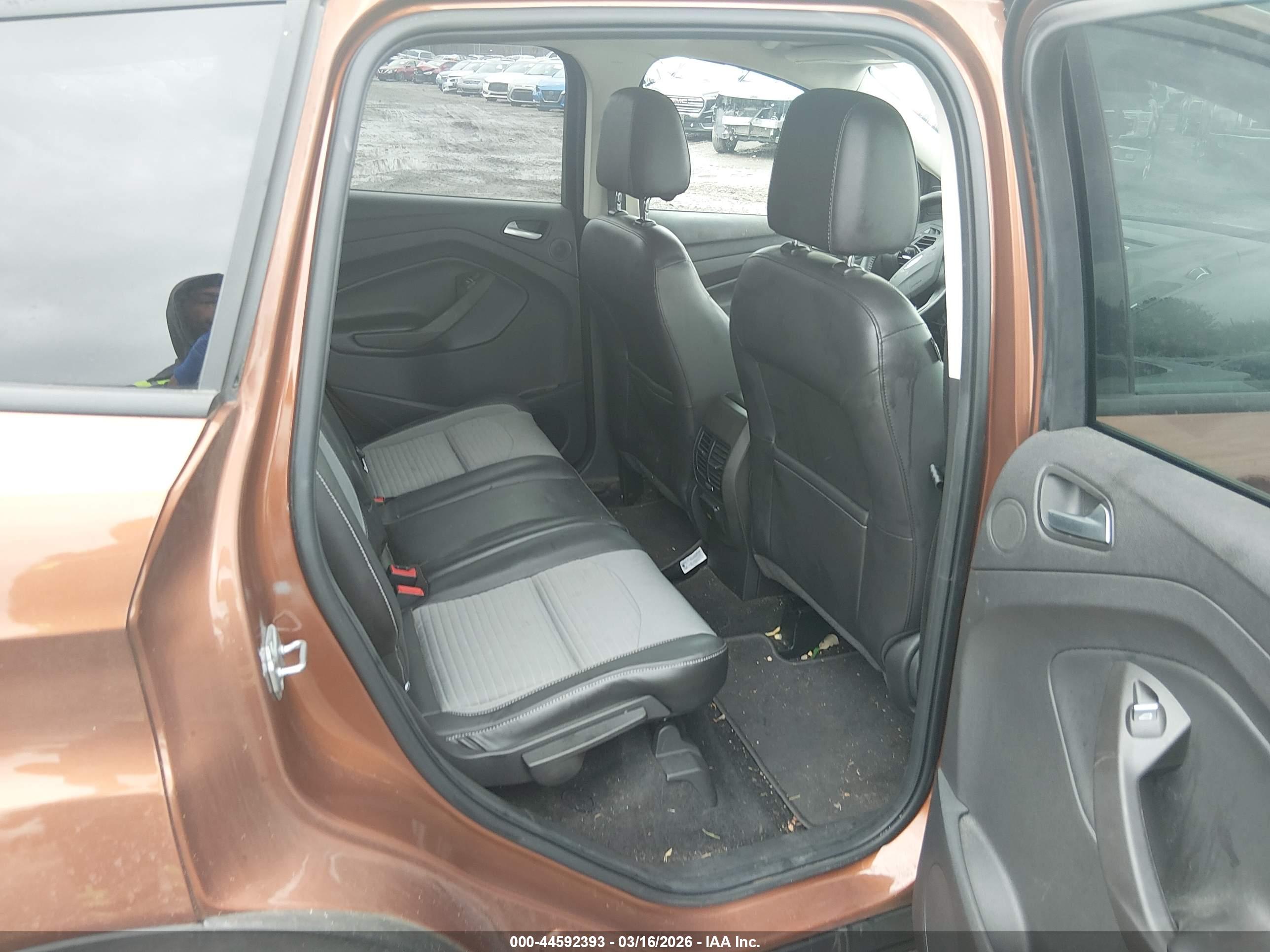 FORD ESCAPE image 8
