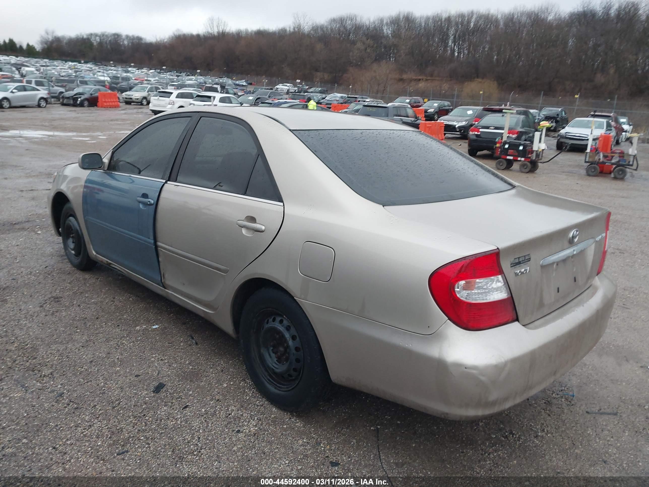TOYOTA CAMRY image 3