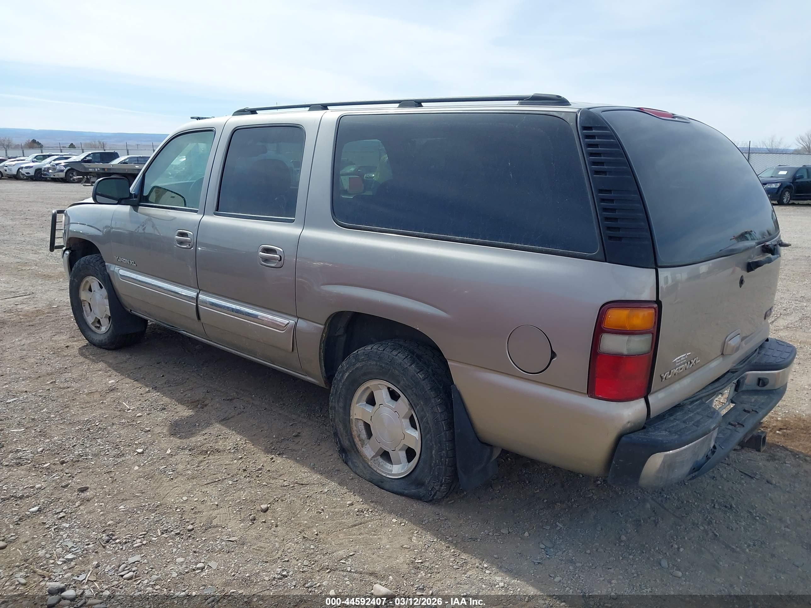 GMC YUKON image 3