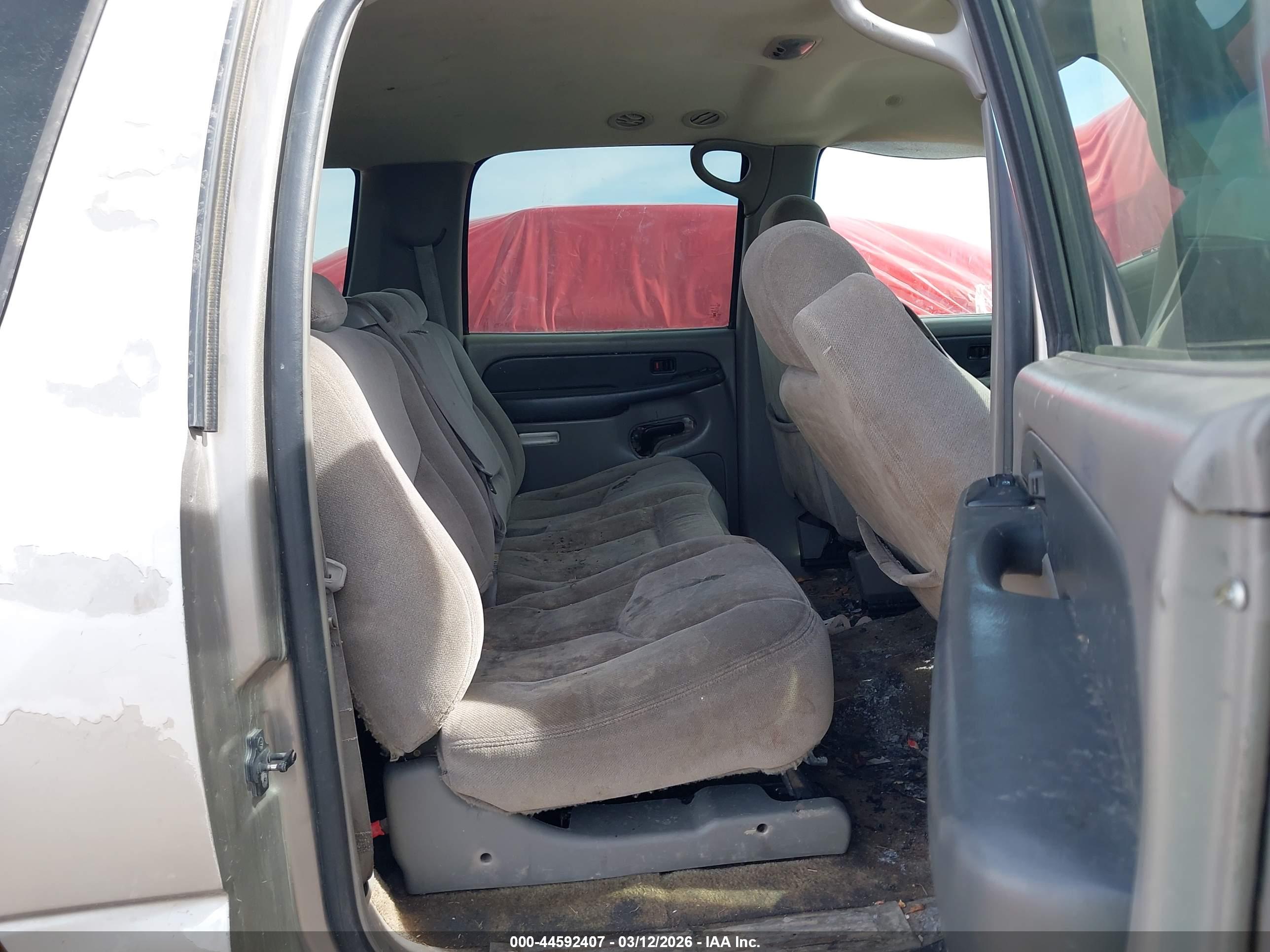 GMC YUKON image 8