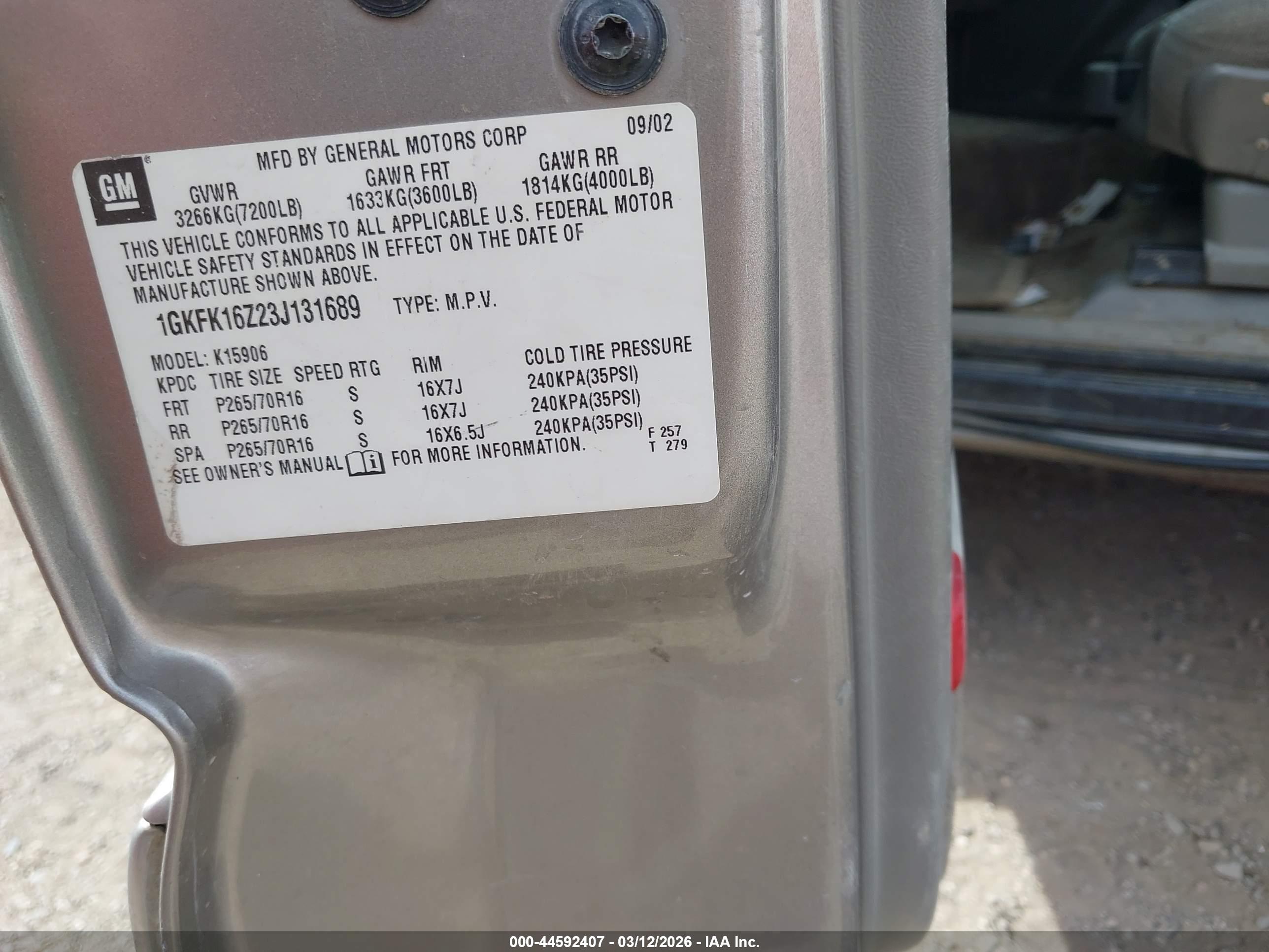 GMC YUKON image 9