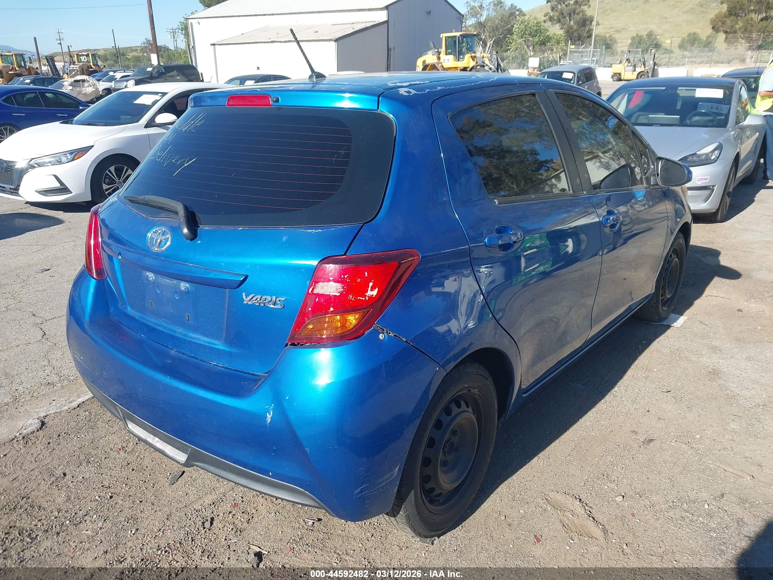 TOYOTA YARIS image 4