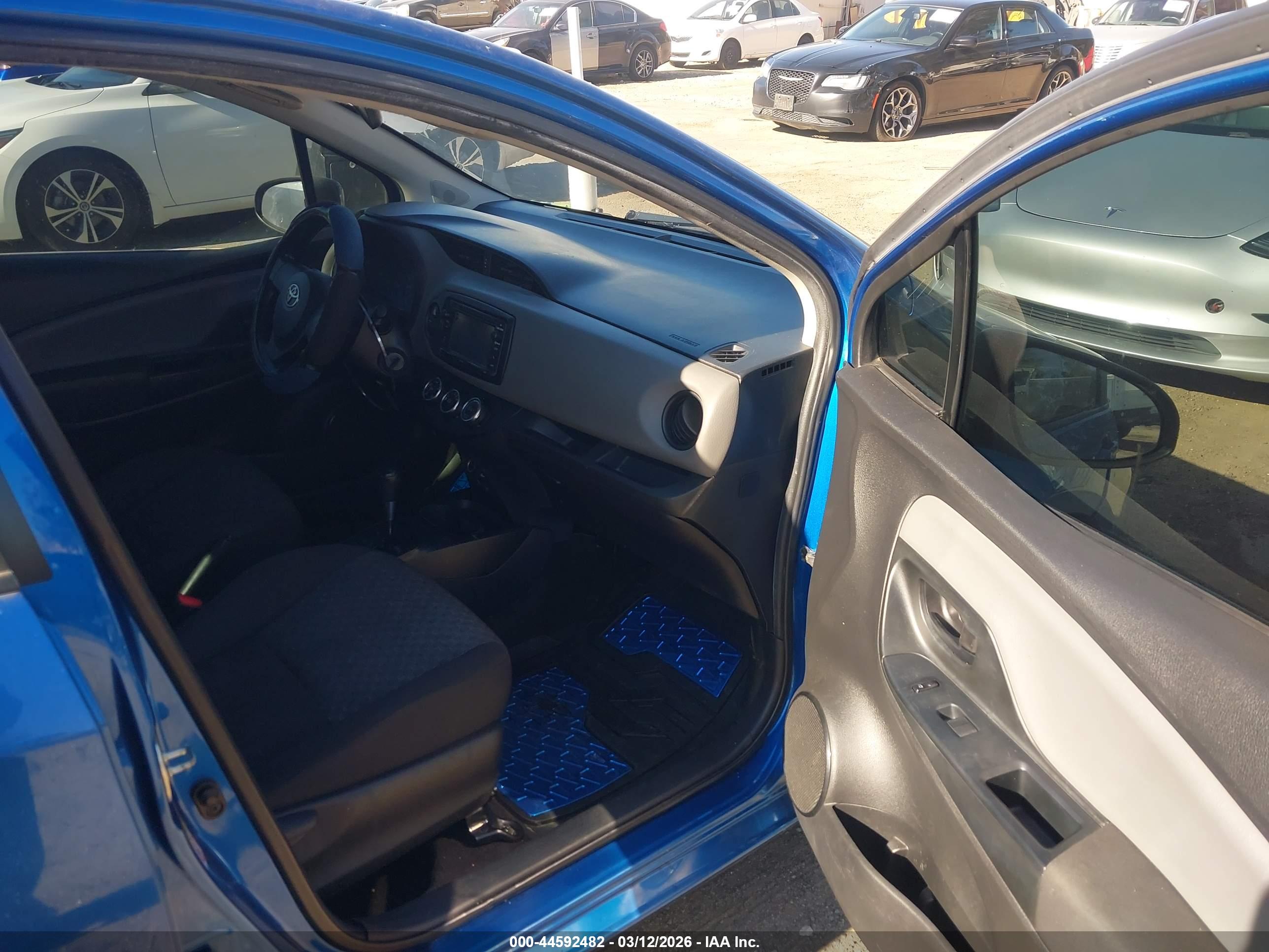 TOYOTA YARIS image 5