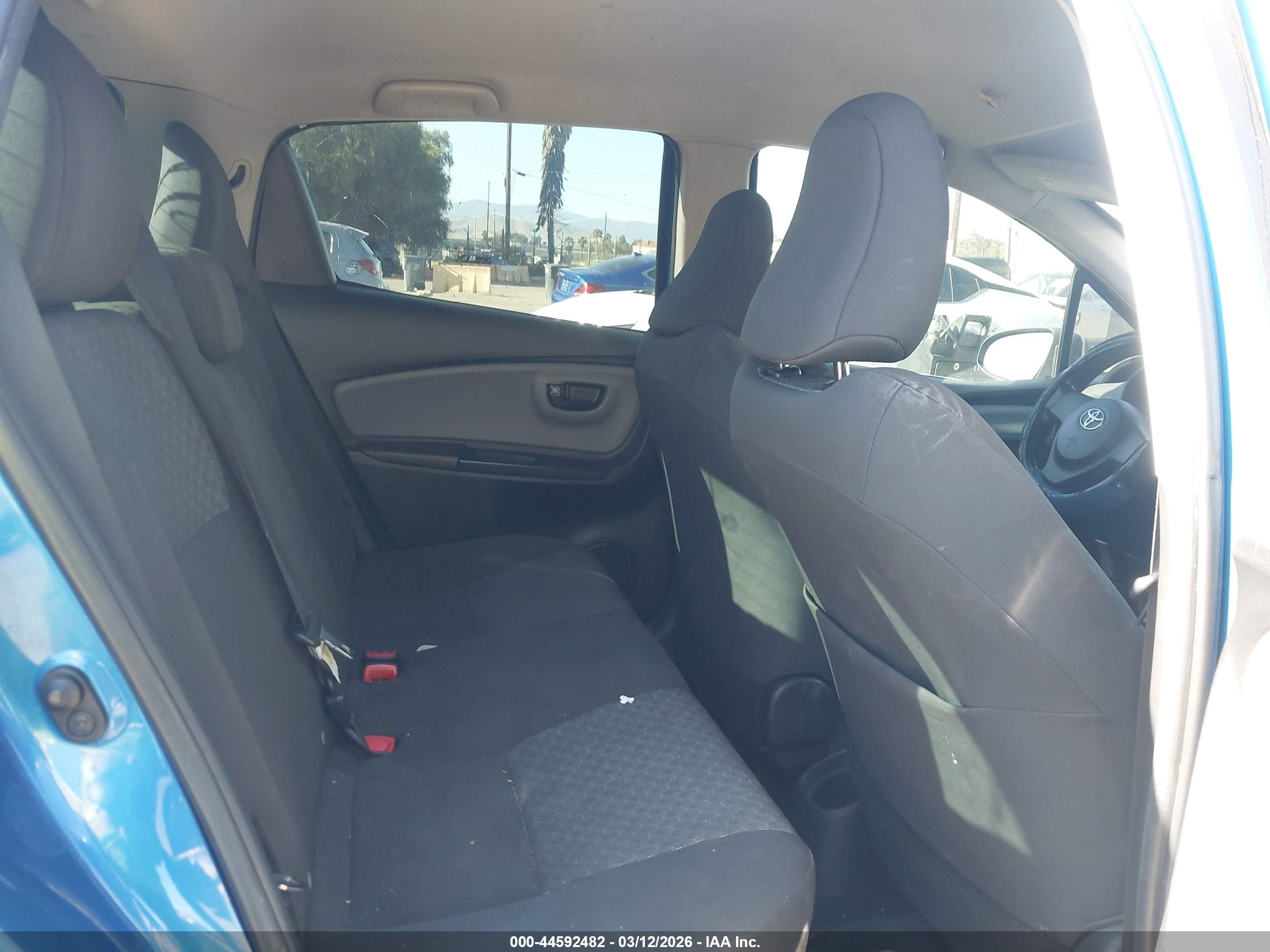 TOYOTA YARIS image 8