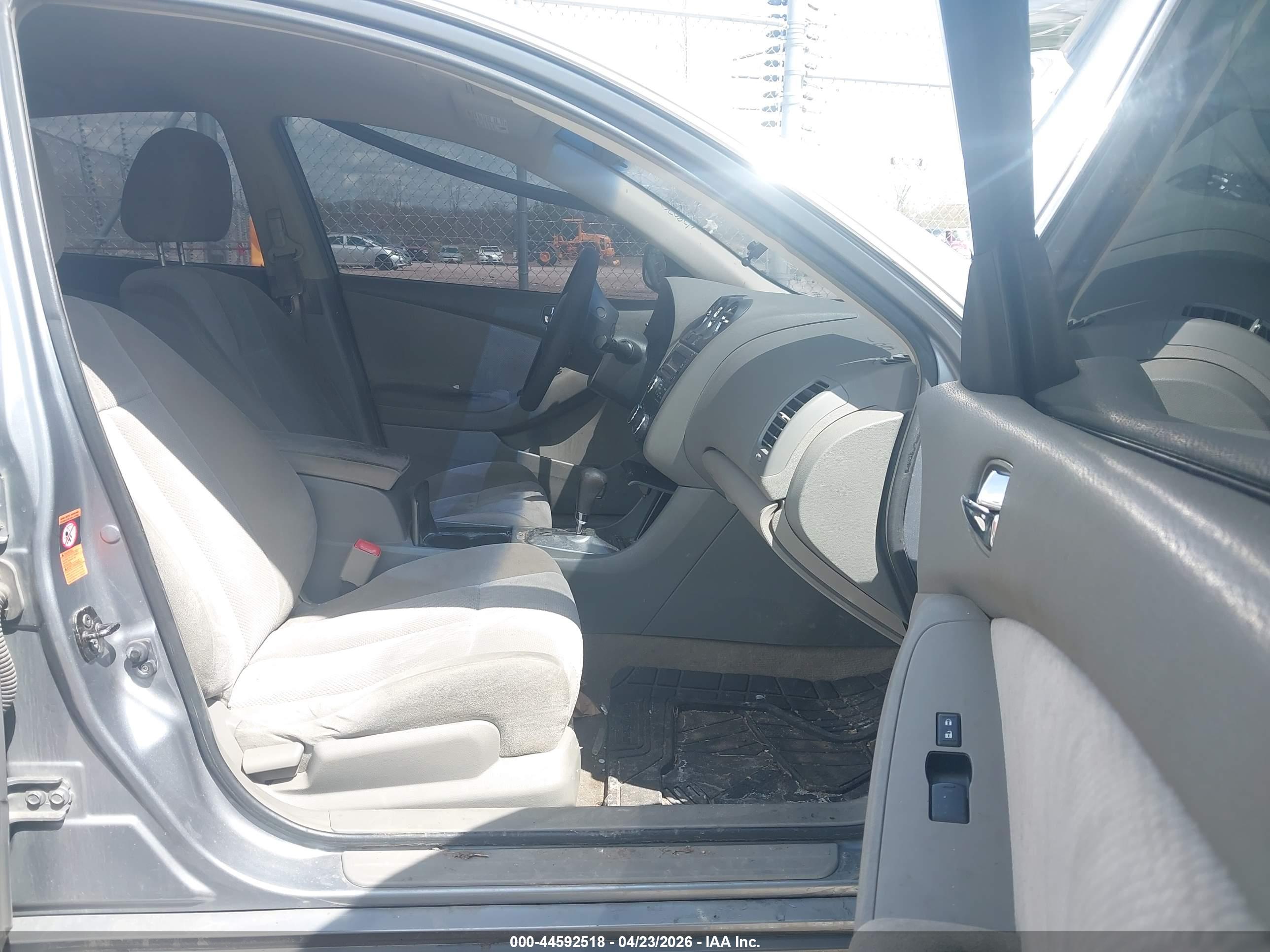 NISSAN ALTIMA image 5