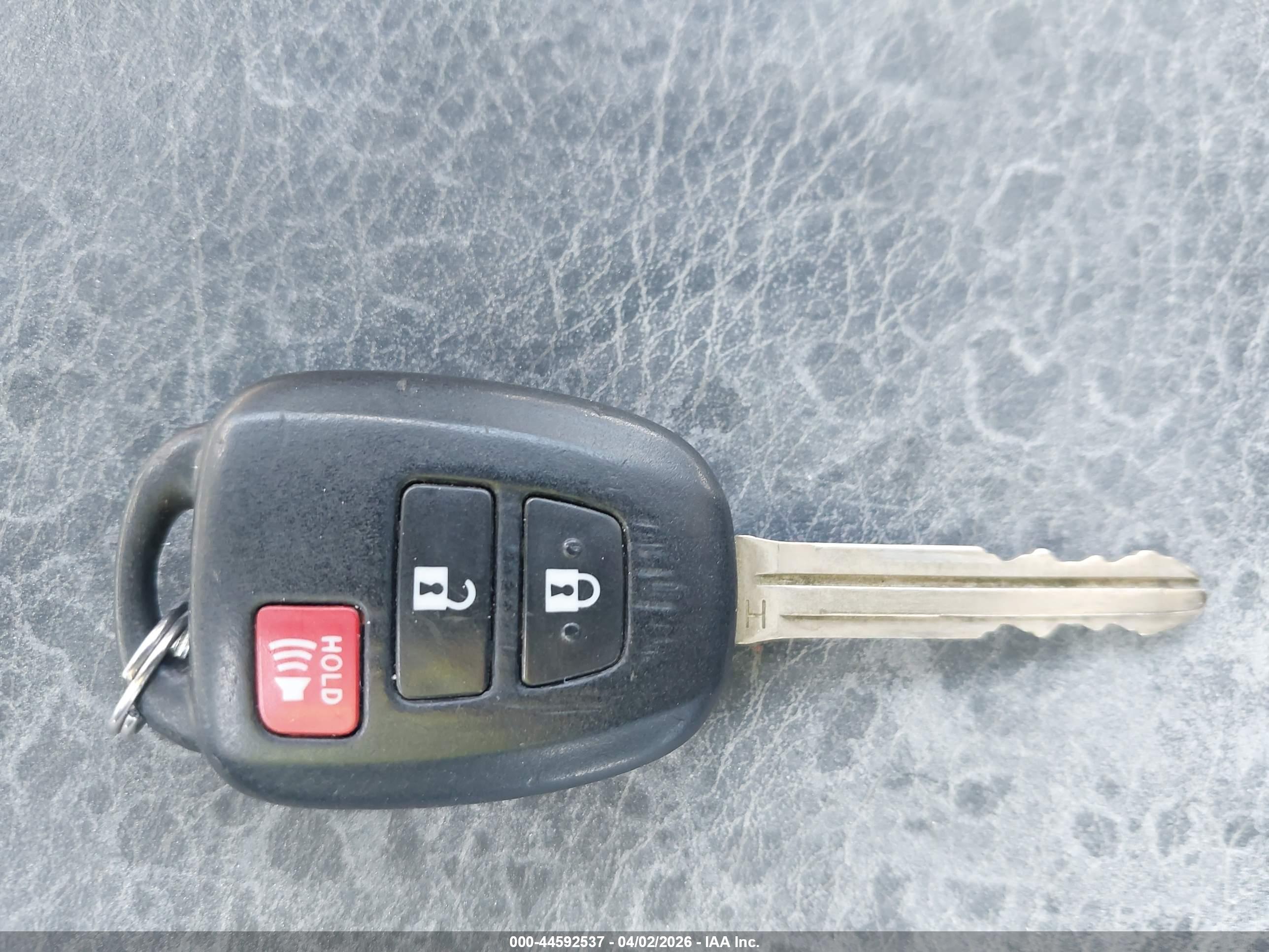 TOYOTA RAV4 image 11