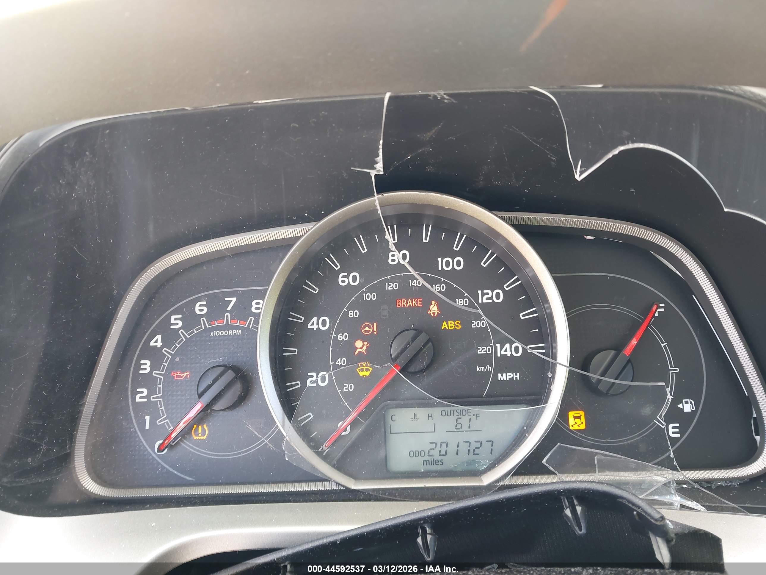 TOYOTA RAV4 image 7