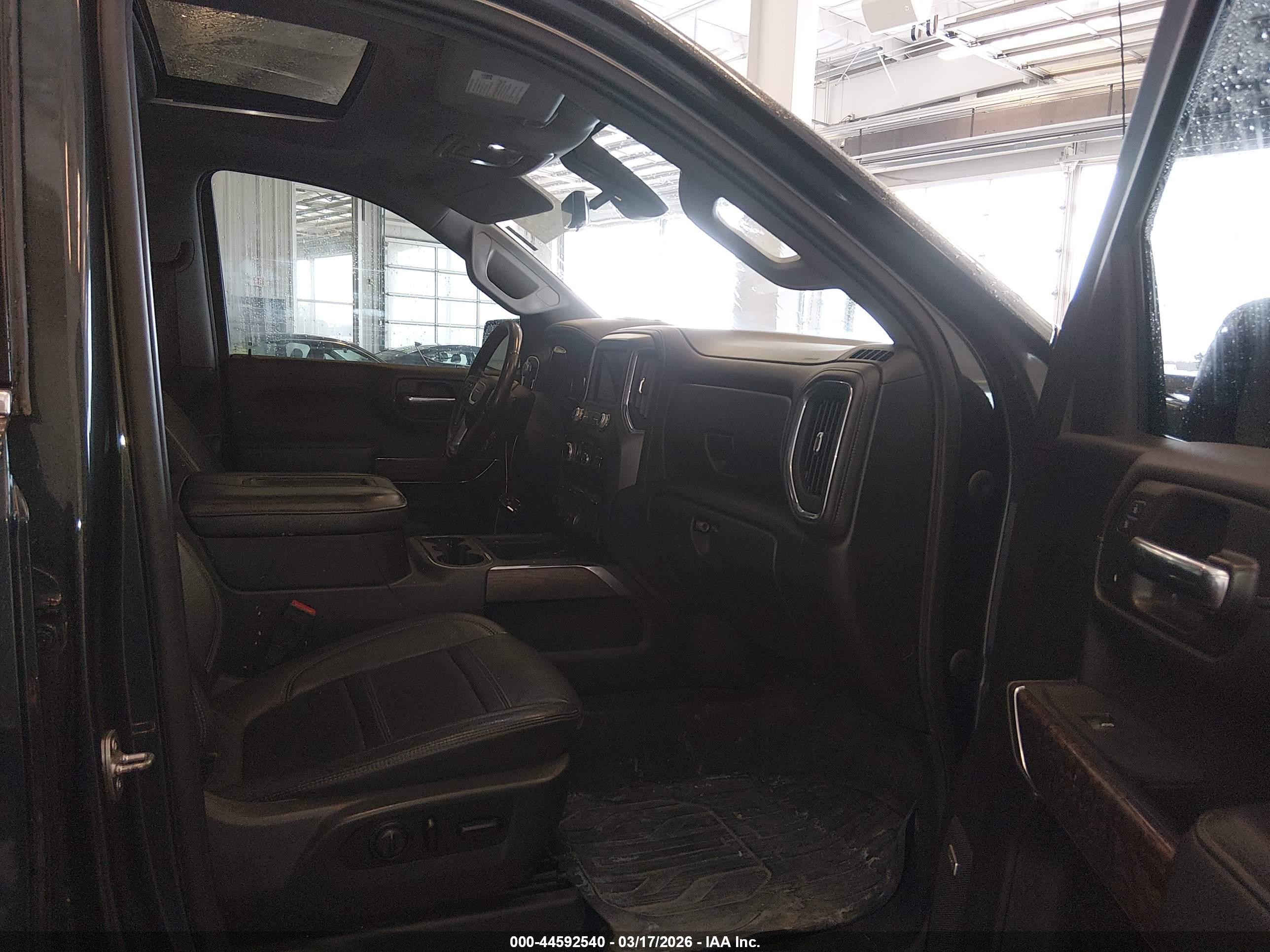 GMC SIERRA image 5