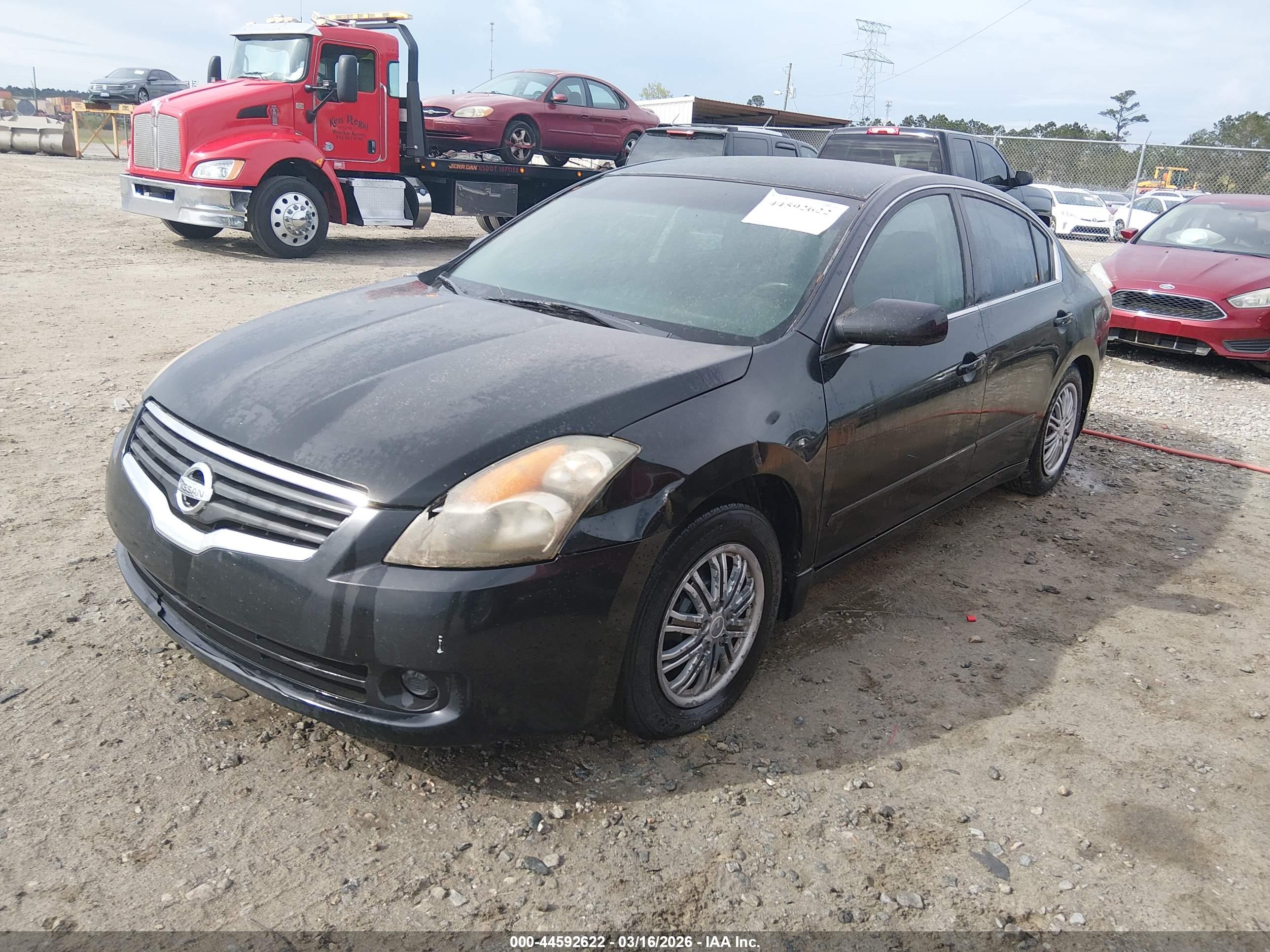 NISSAN ALTIMA image 2