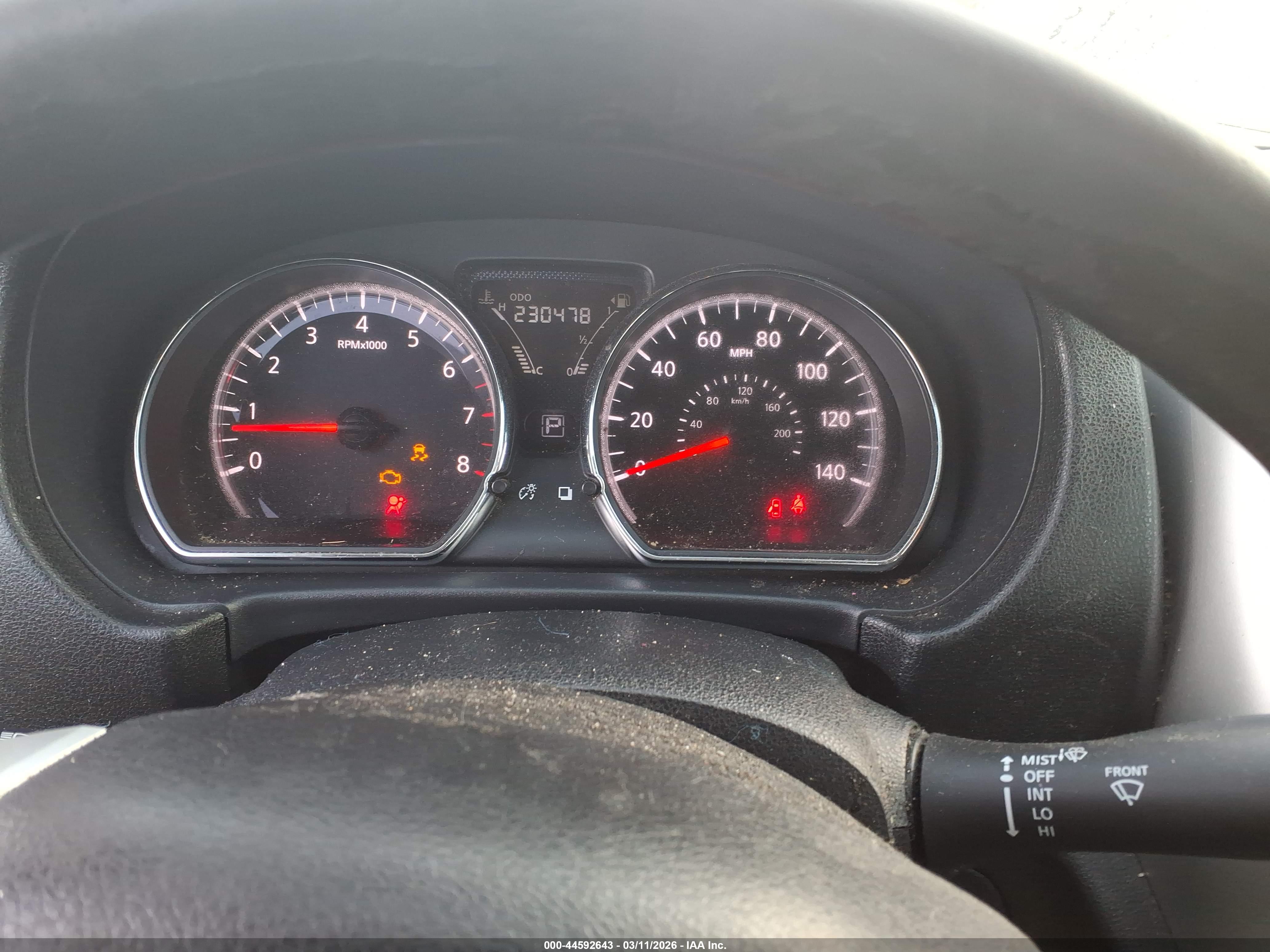 NISSAN VERSA image 7