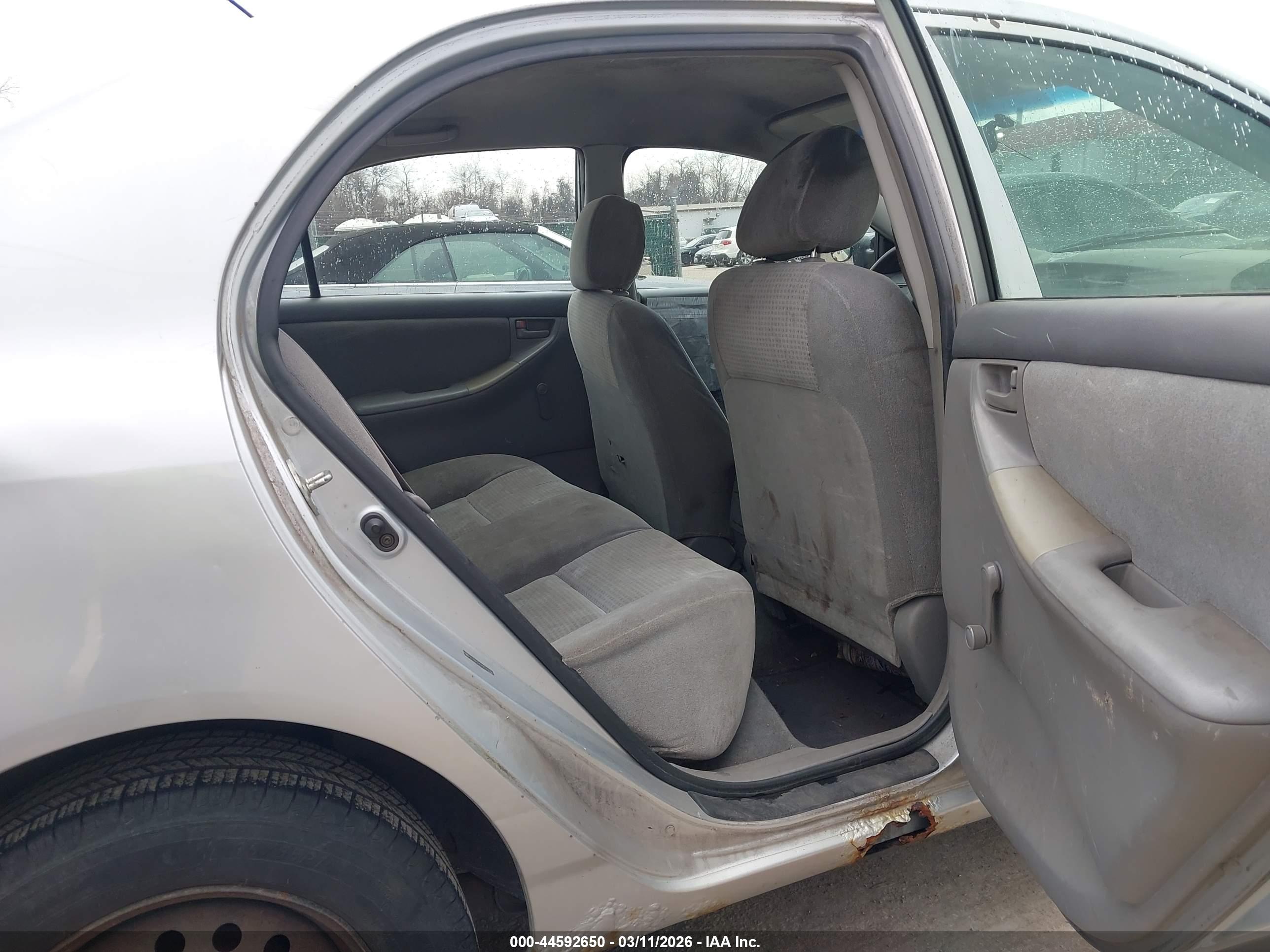 TOYOTA COROLLA image 8