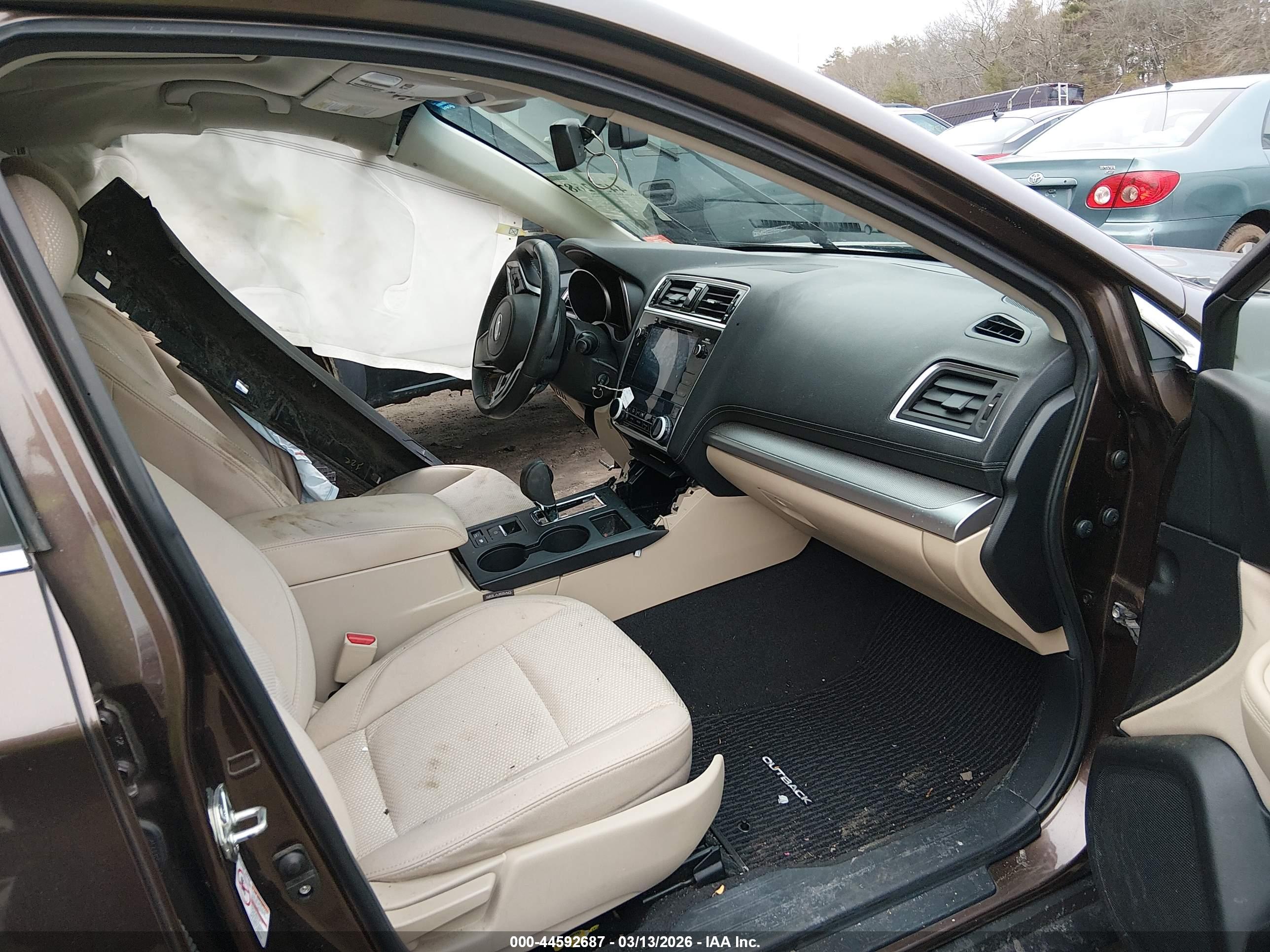 SUBARU OUTBACK image 5