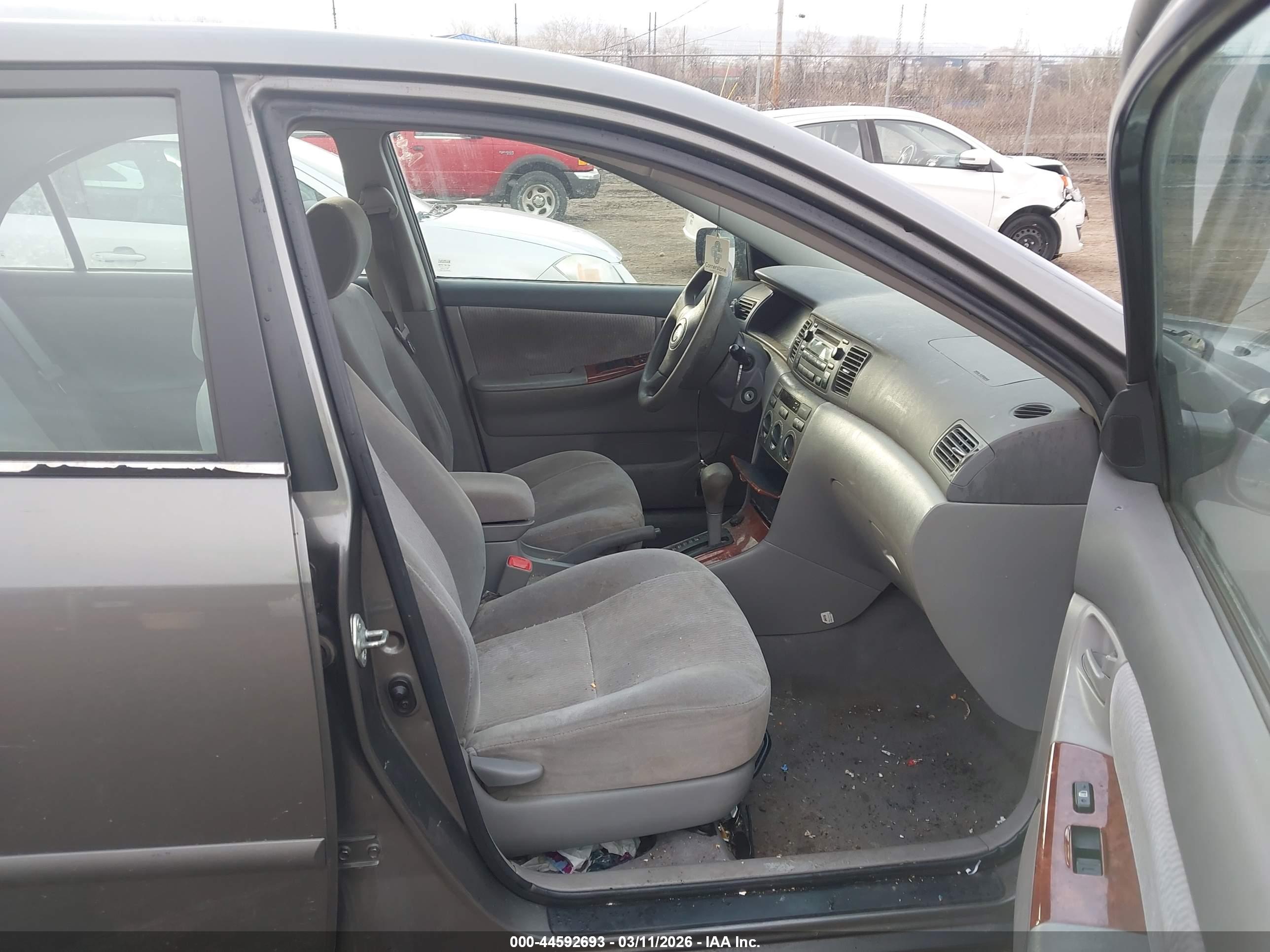 TOYOTA COROLLA image 5