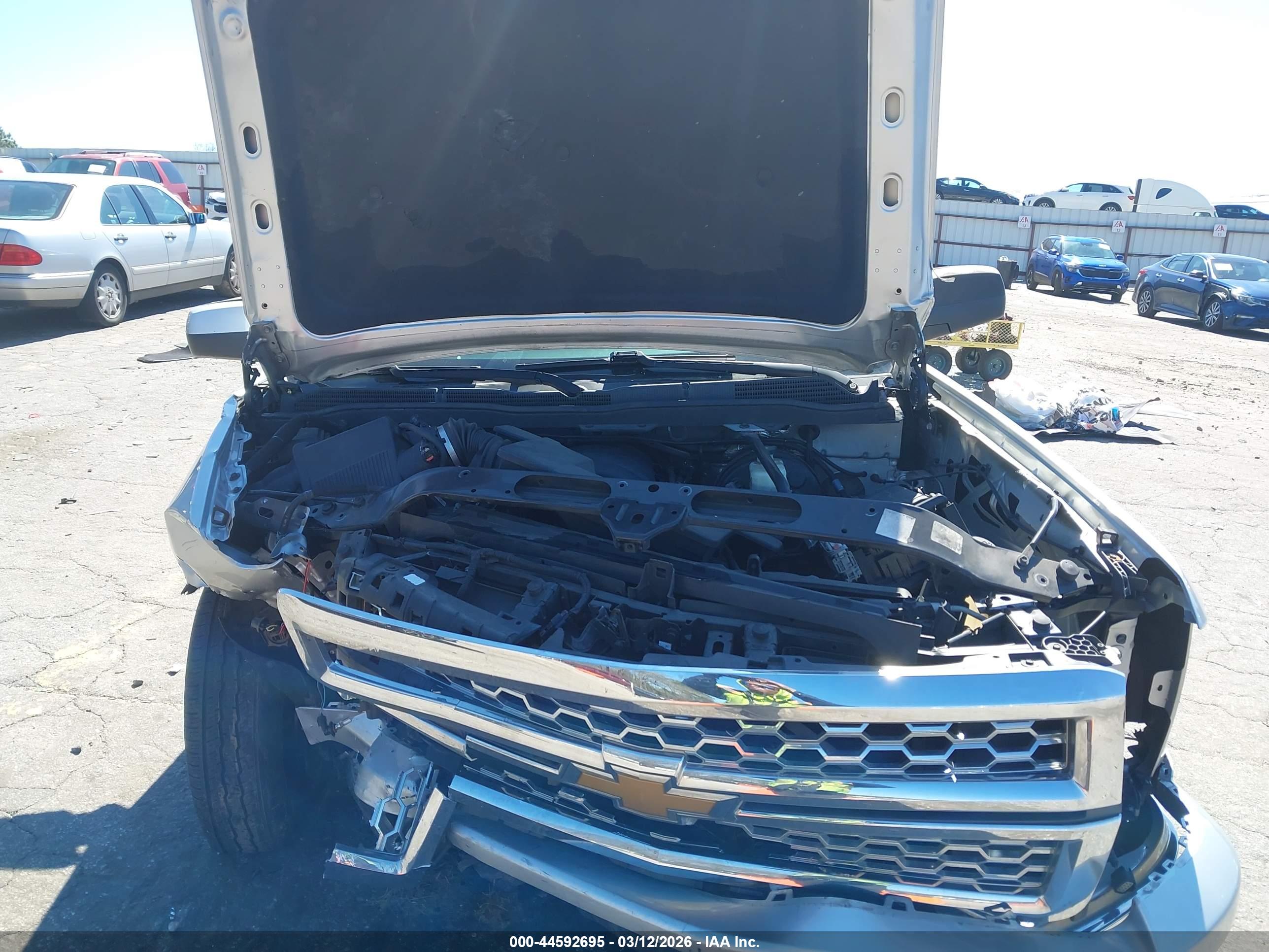 CHEVROLET SILVERADO image 10