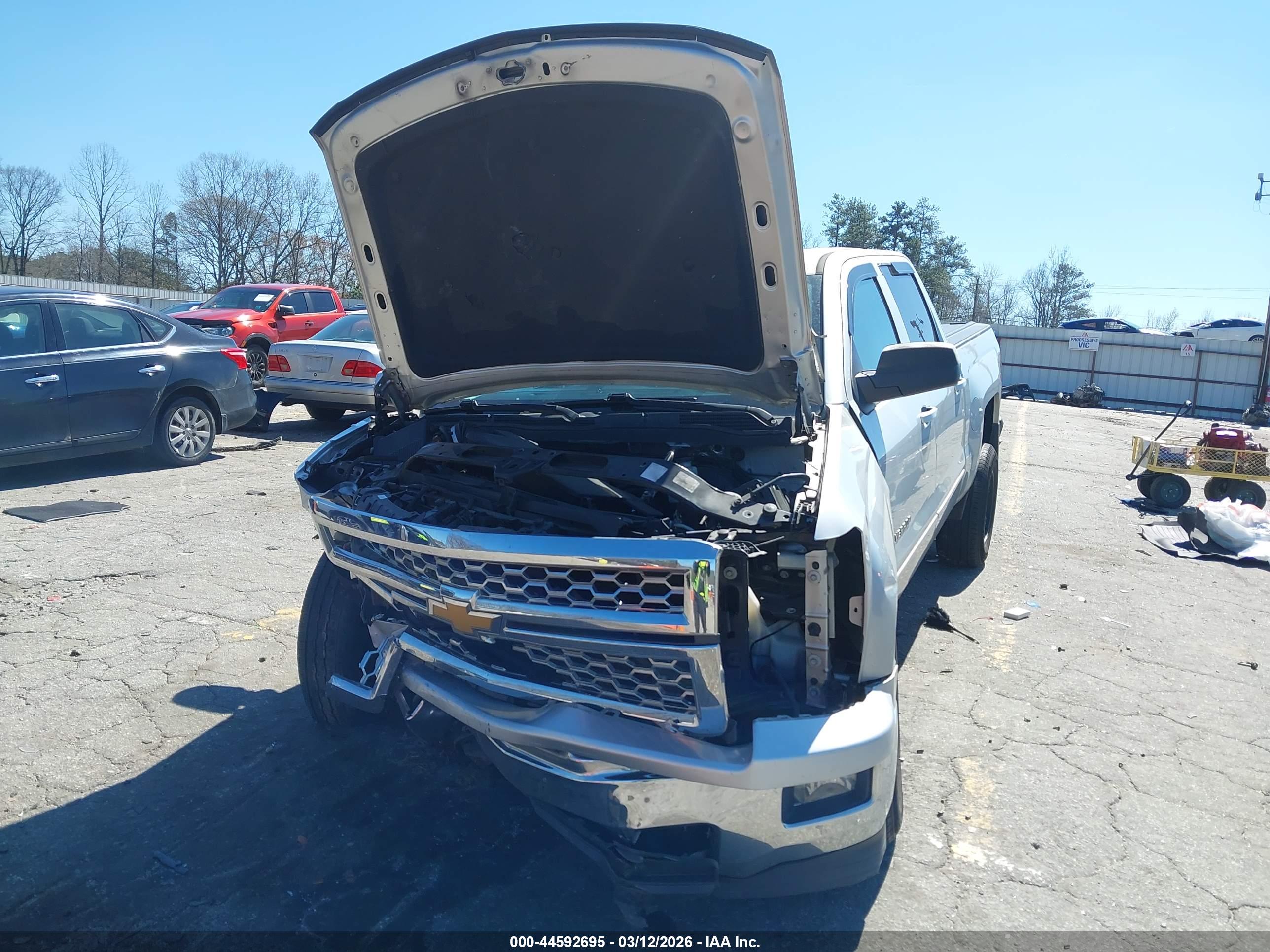 CHEVROLET SILVERADO image 6