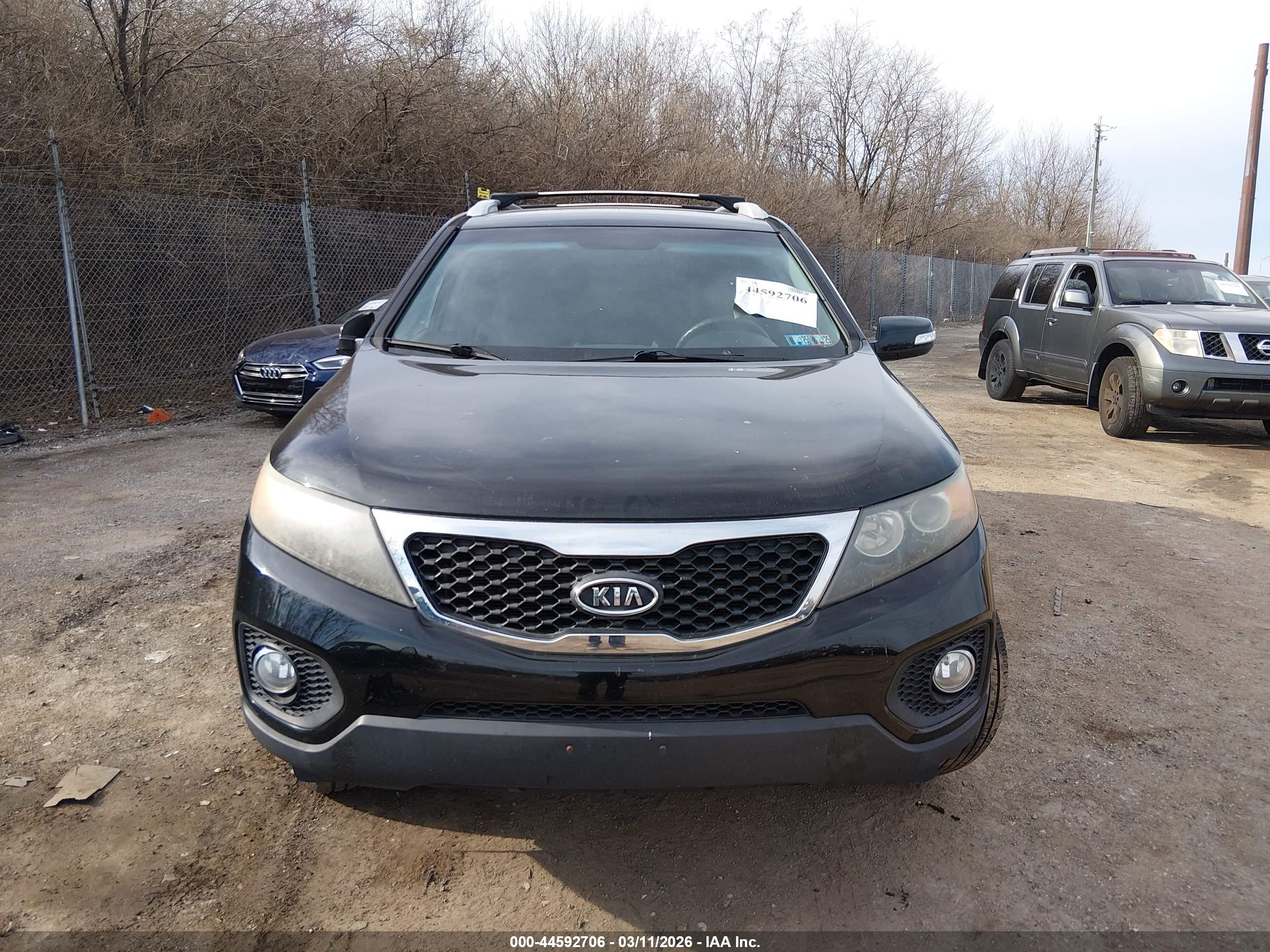 KIA SORENTO image 6