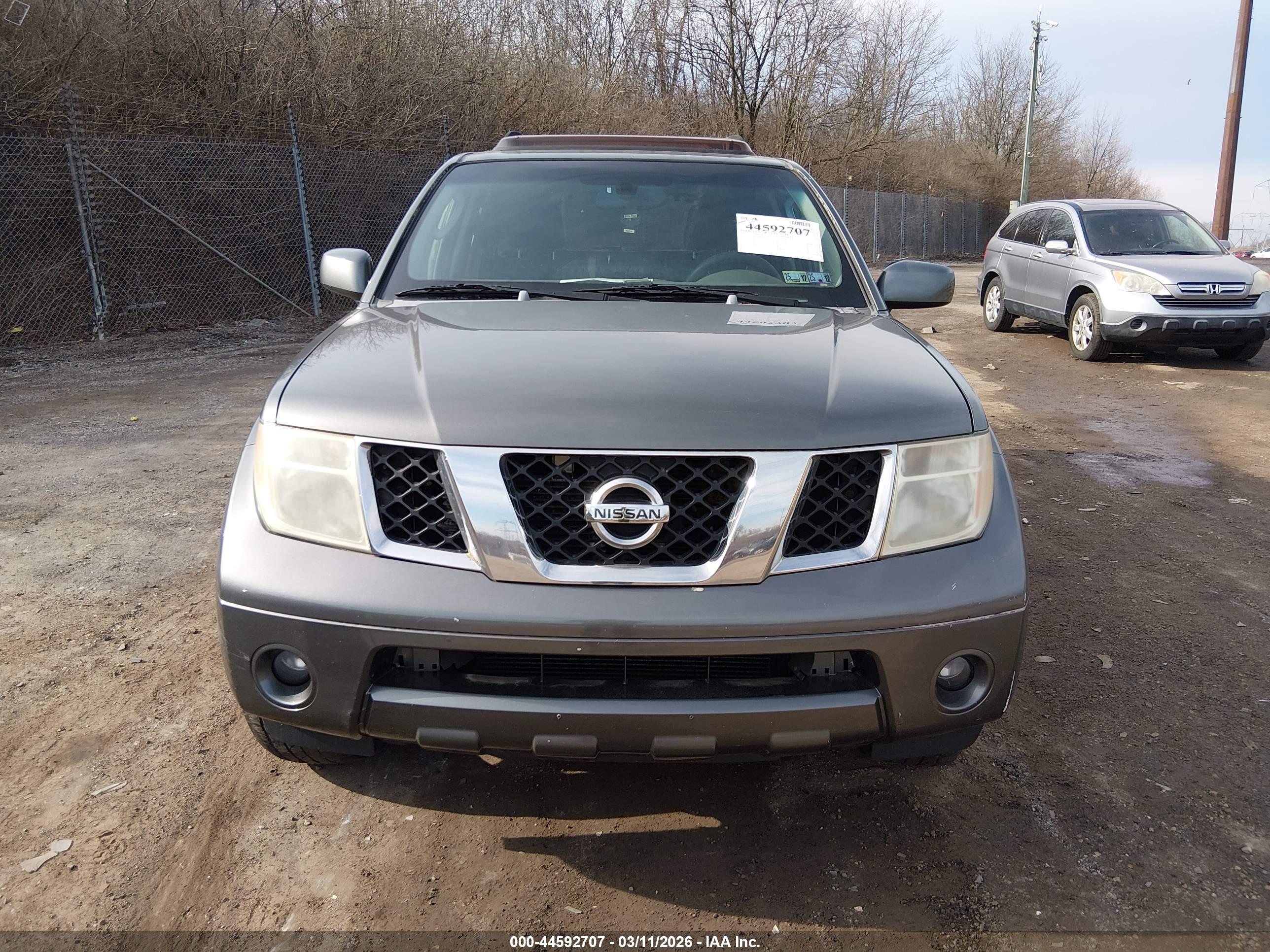 NISSAN PATHFINDER image 6