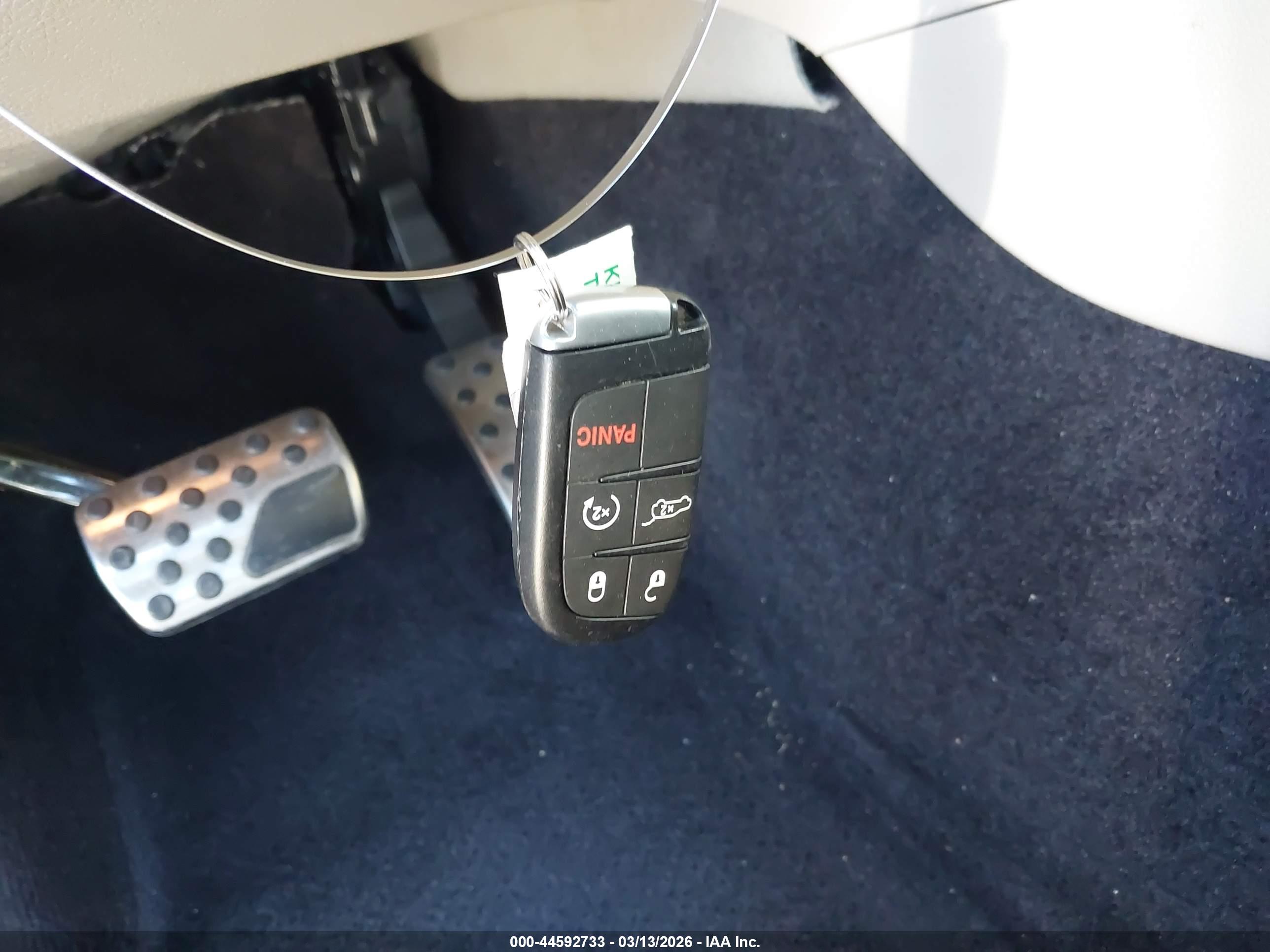 JEEP GRAND image 11