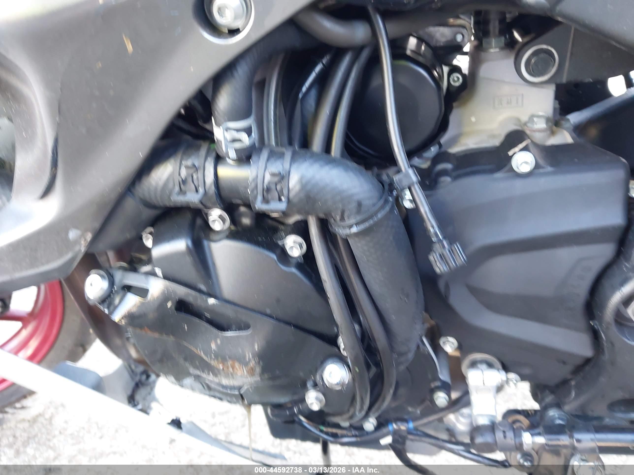 KAWASAKI ZX636 image 9