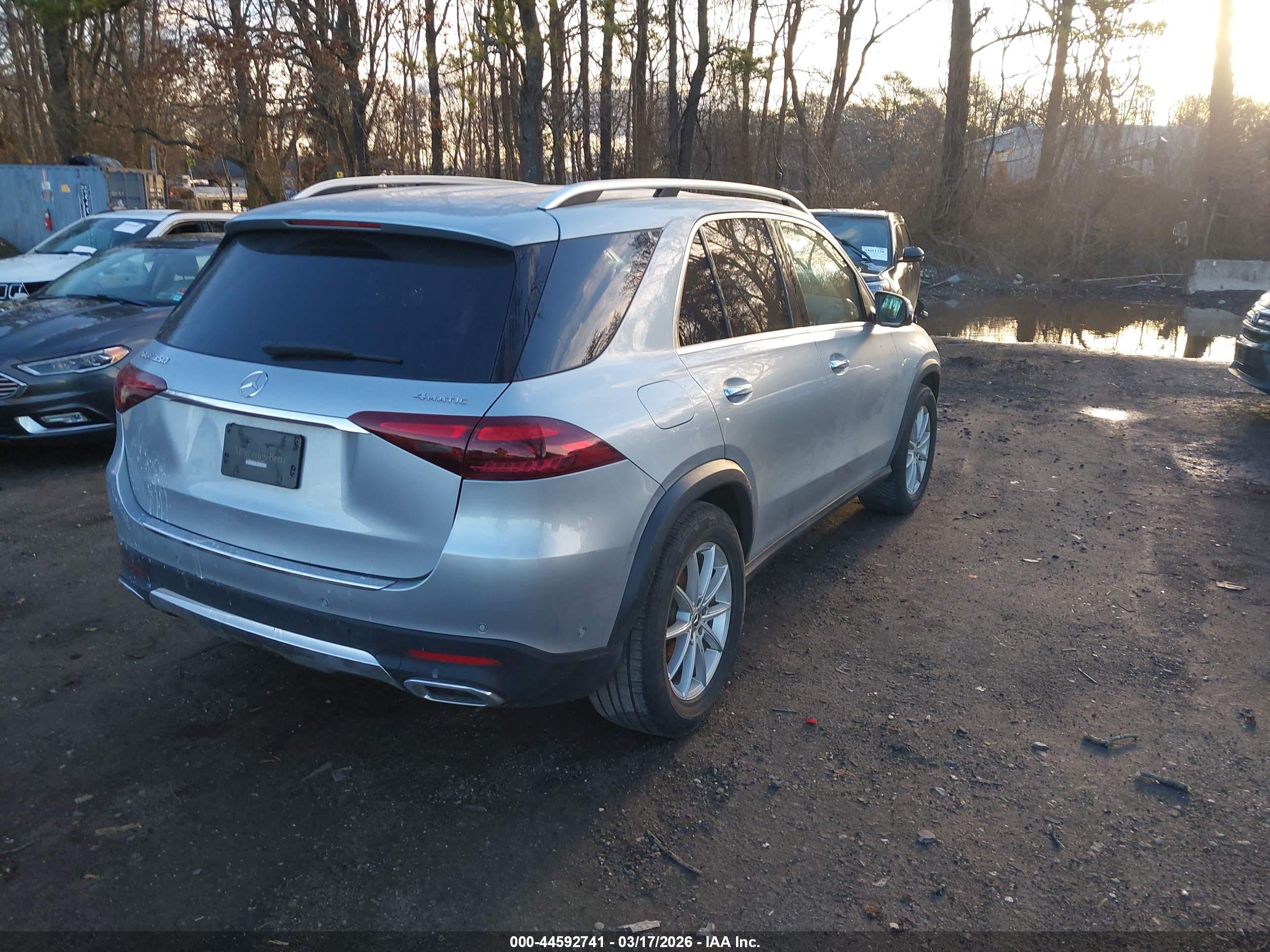MERCEDES-BENZ GLE image 4