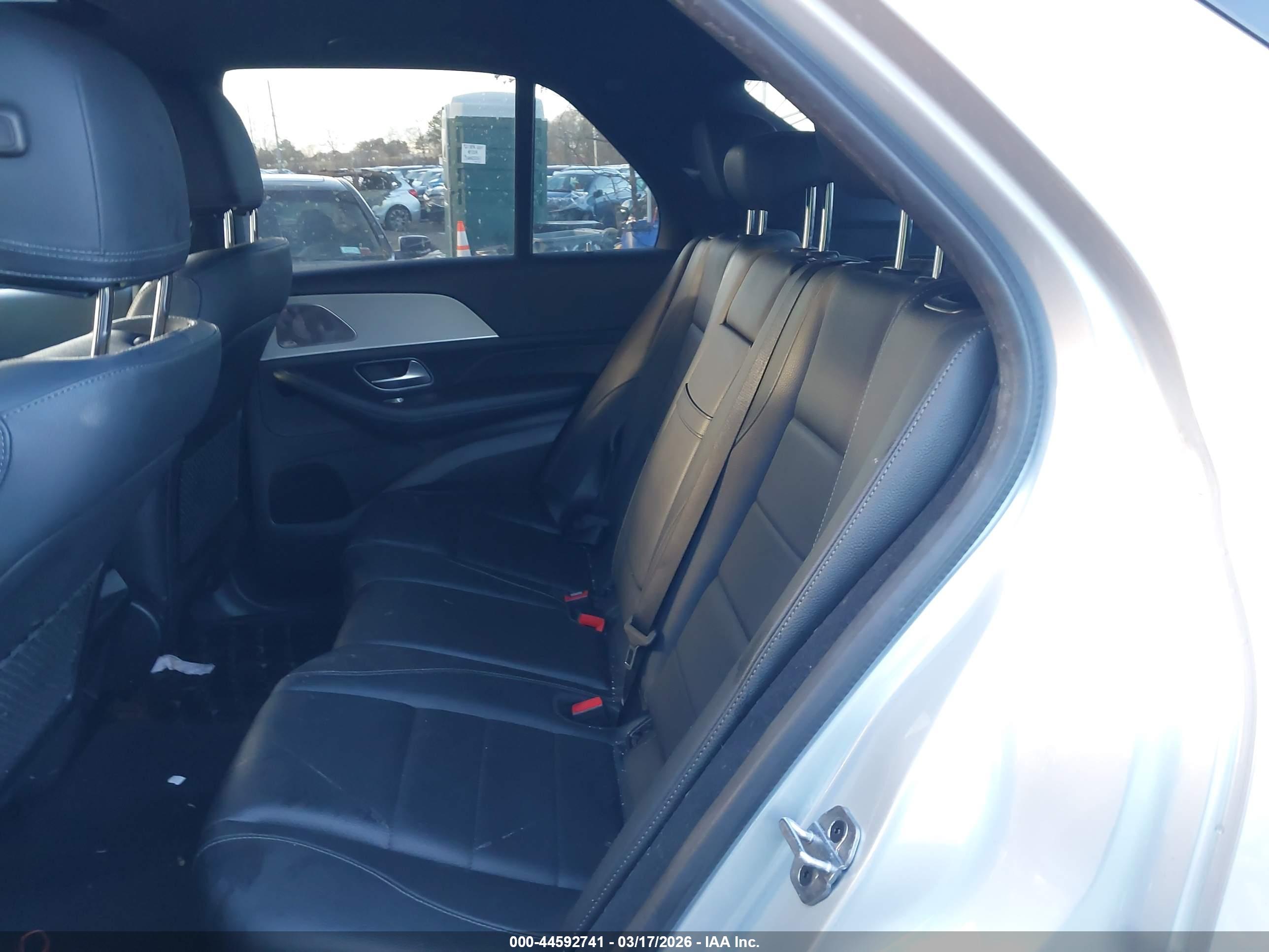 MERCEDES-BENZ GLE image 8